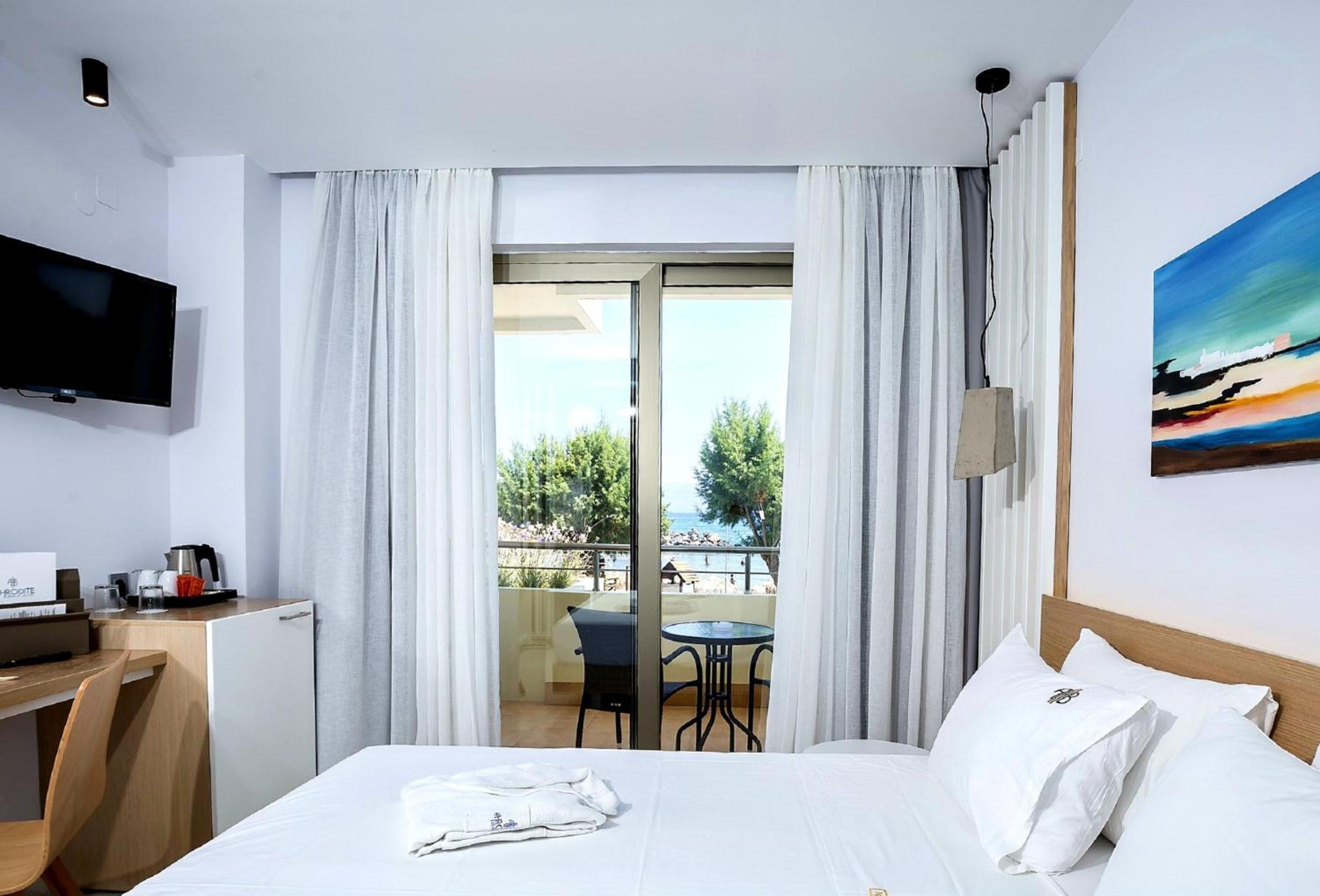 Double Room Sea Front photo 3