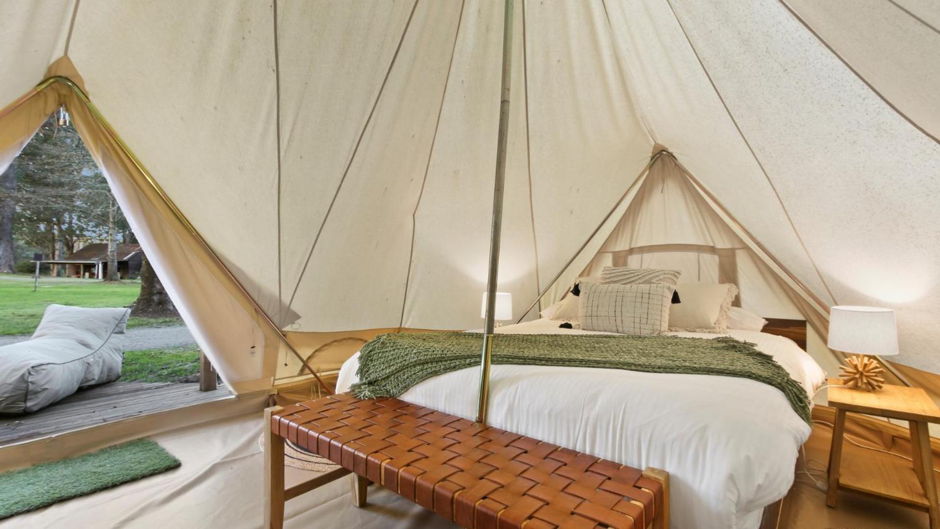 Tent - Photo 2