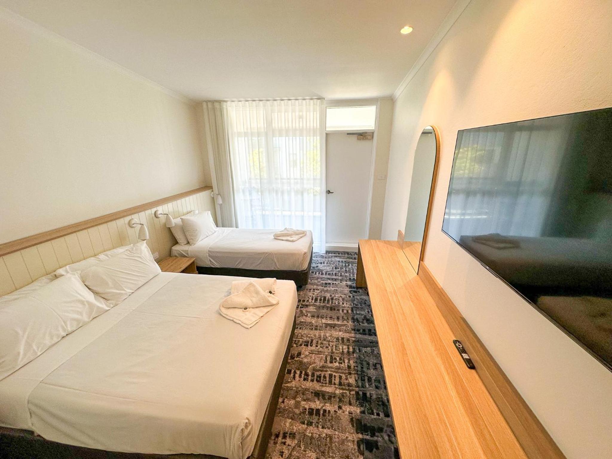 Double Room with Extra Bed photo 1