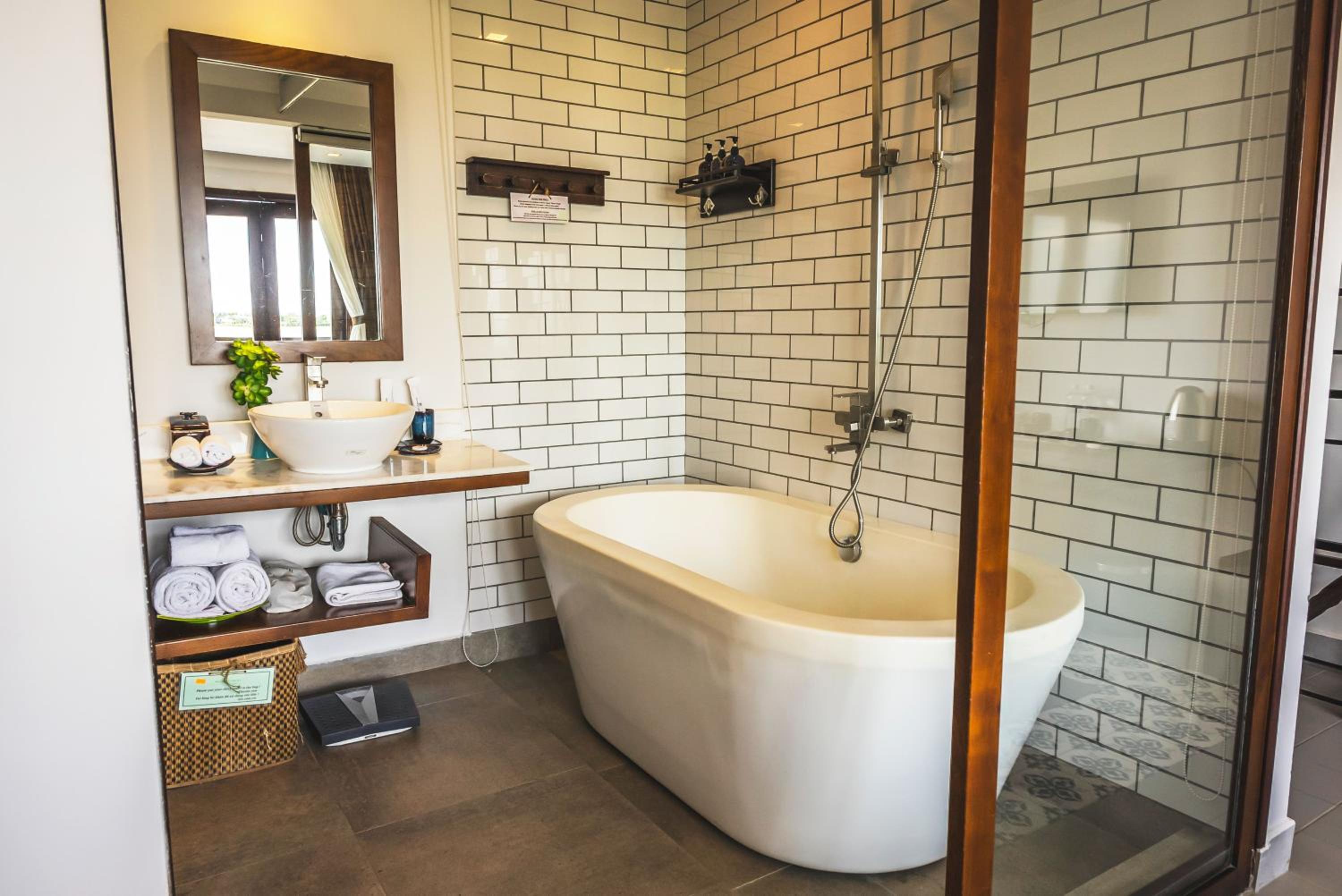 Deluxe Double or Twin Room with Balcony and River View  photo 2