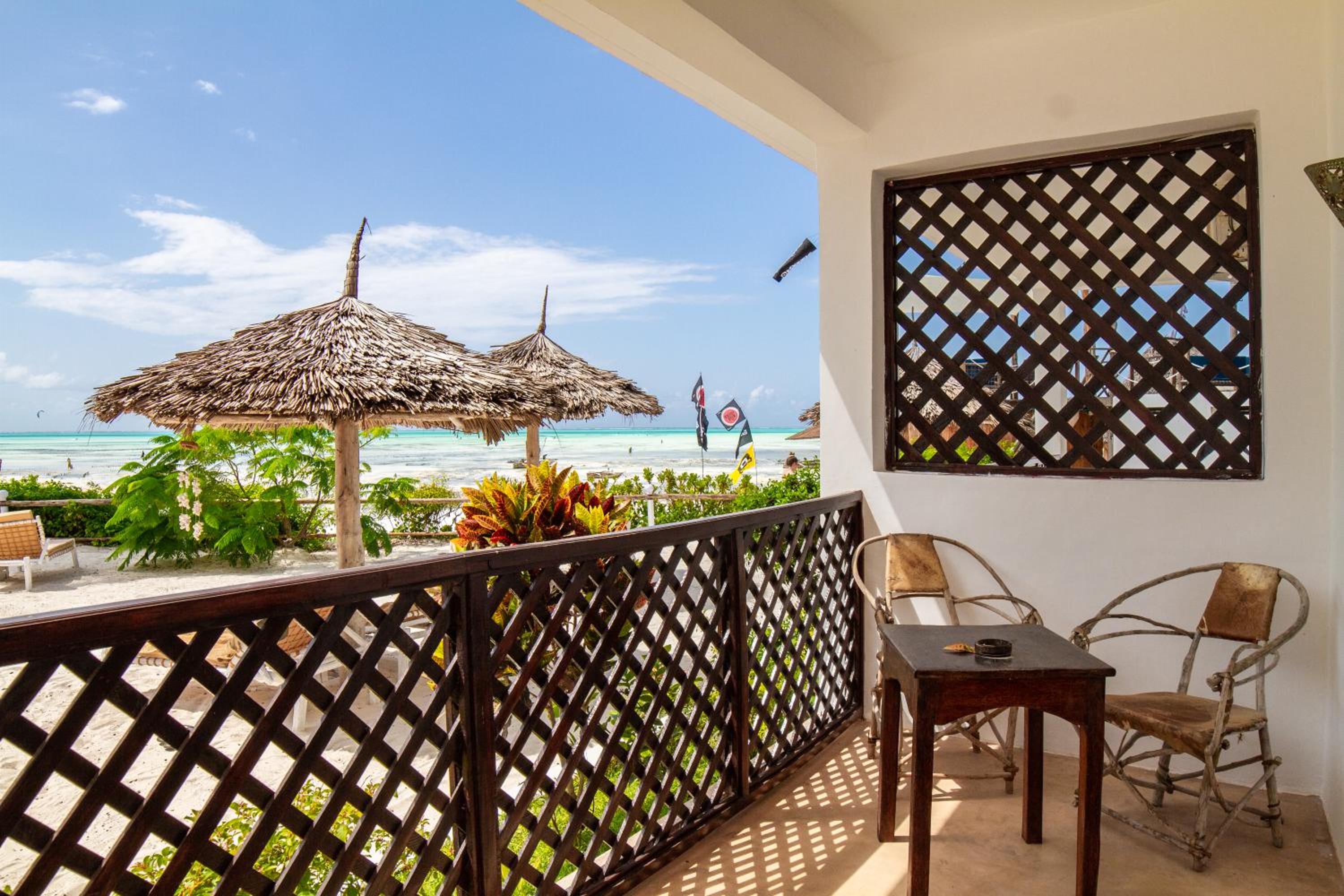 Deluxe Double Room with Sea View - Photo 11