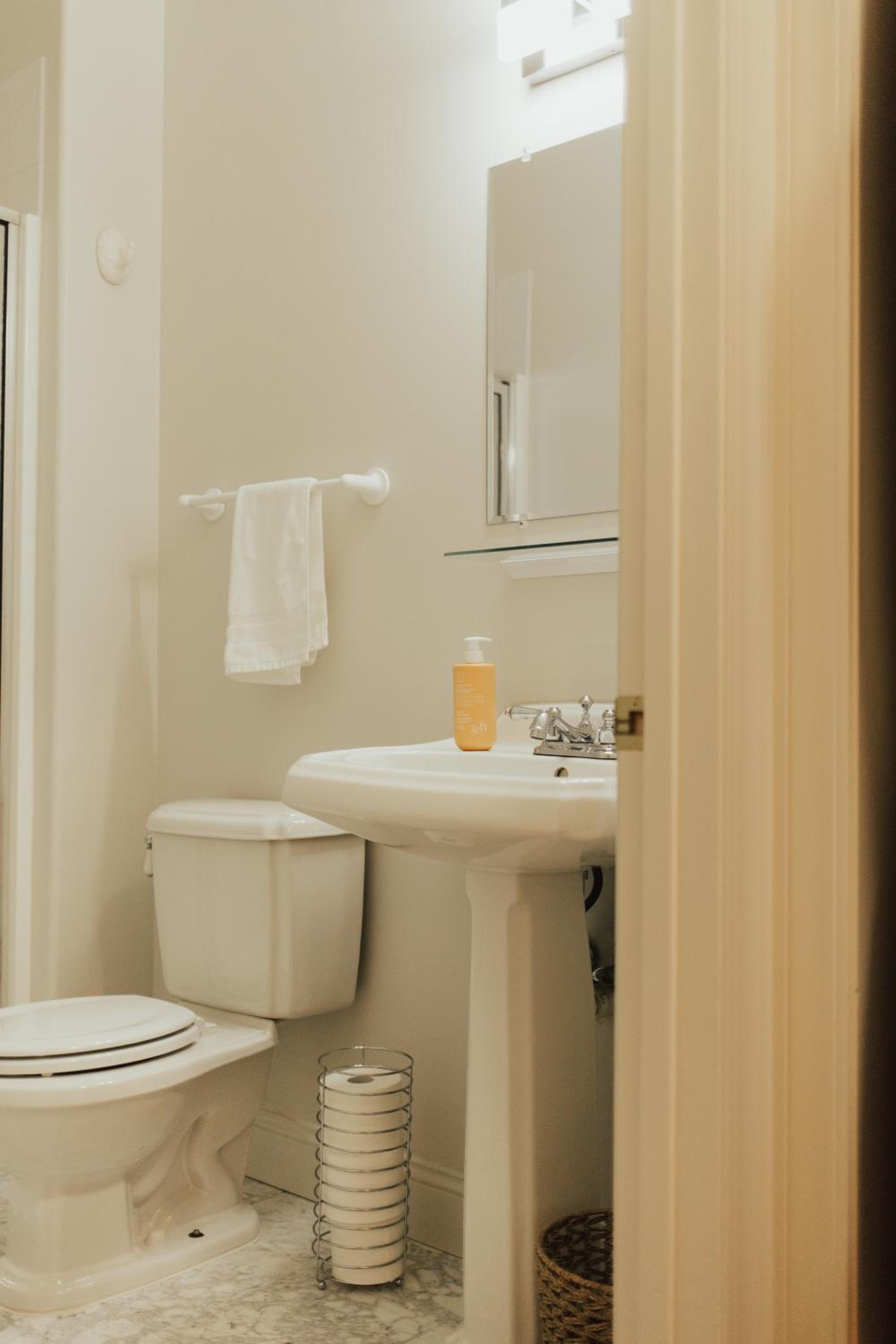 Three-Bedroom House photo 2