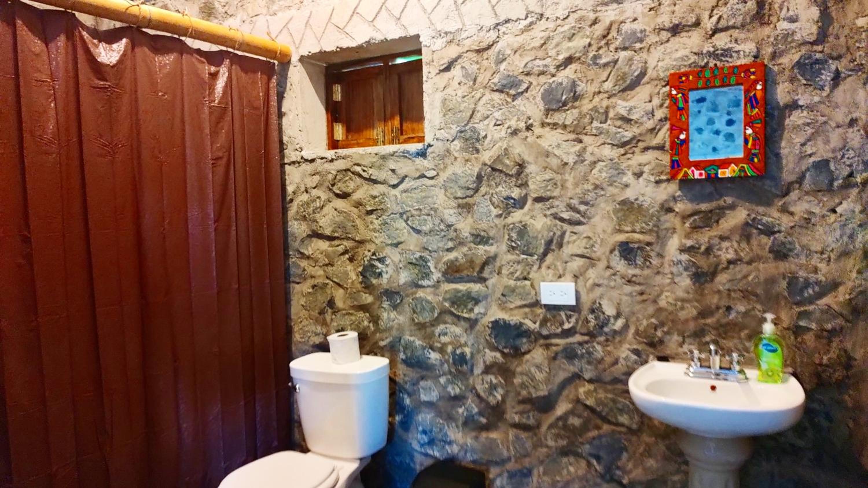 Family Room with Private Bathroom - Photo 4