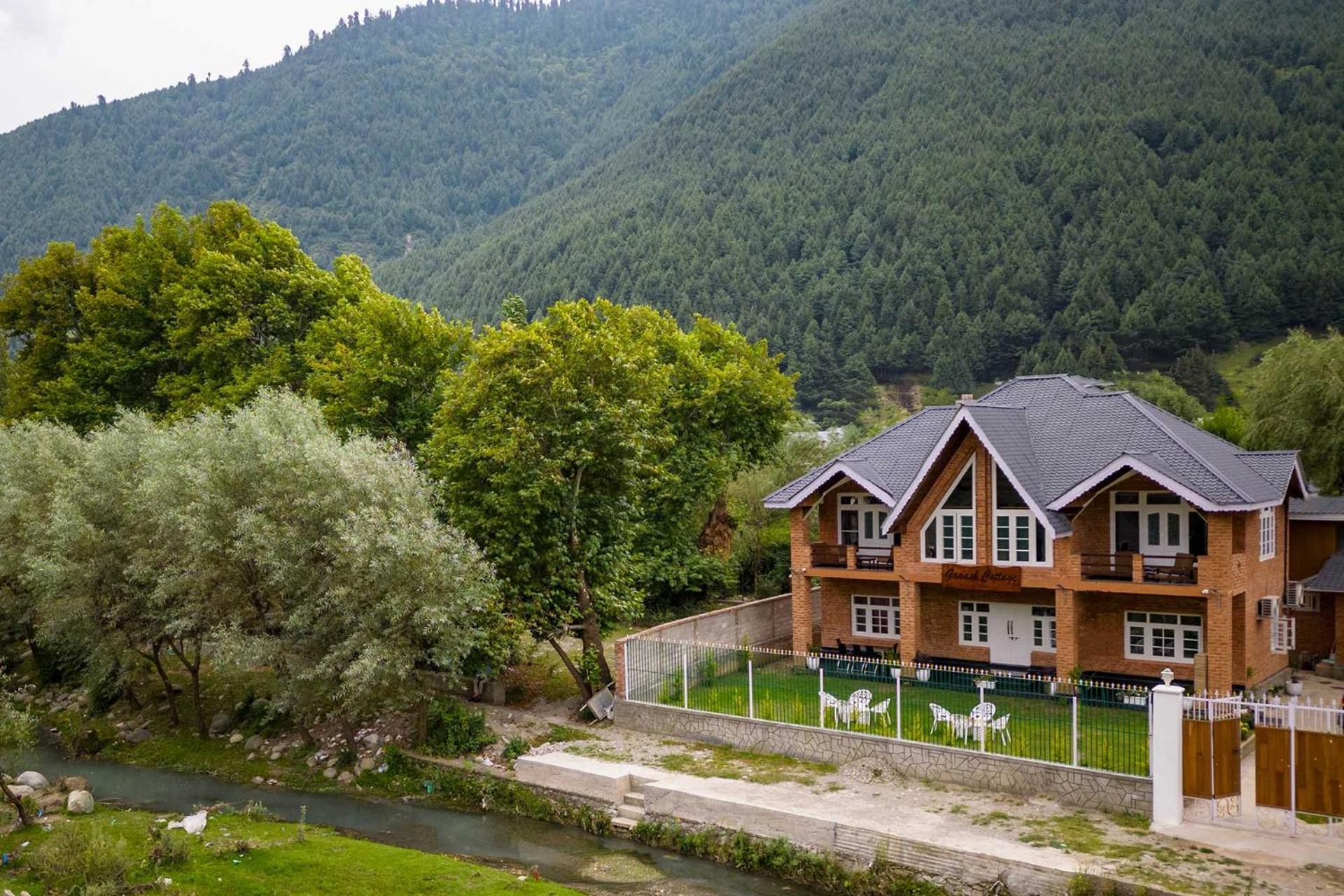 Villa photo 2