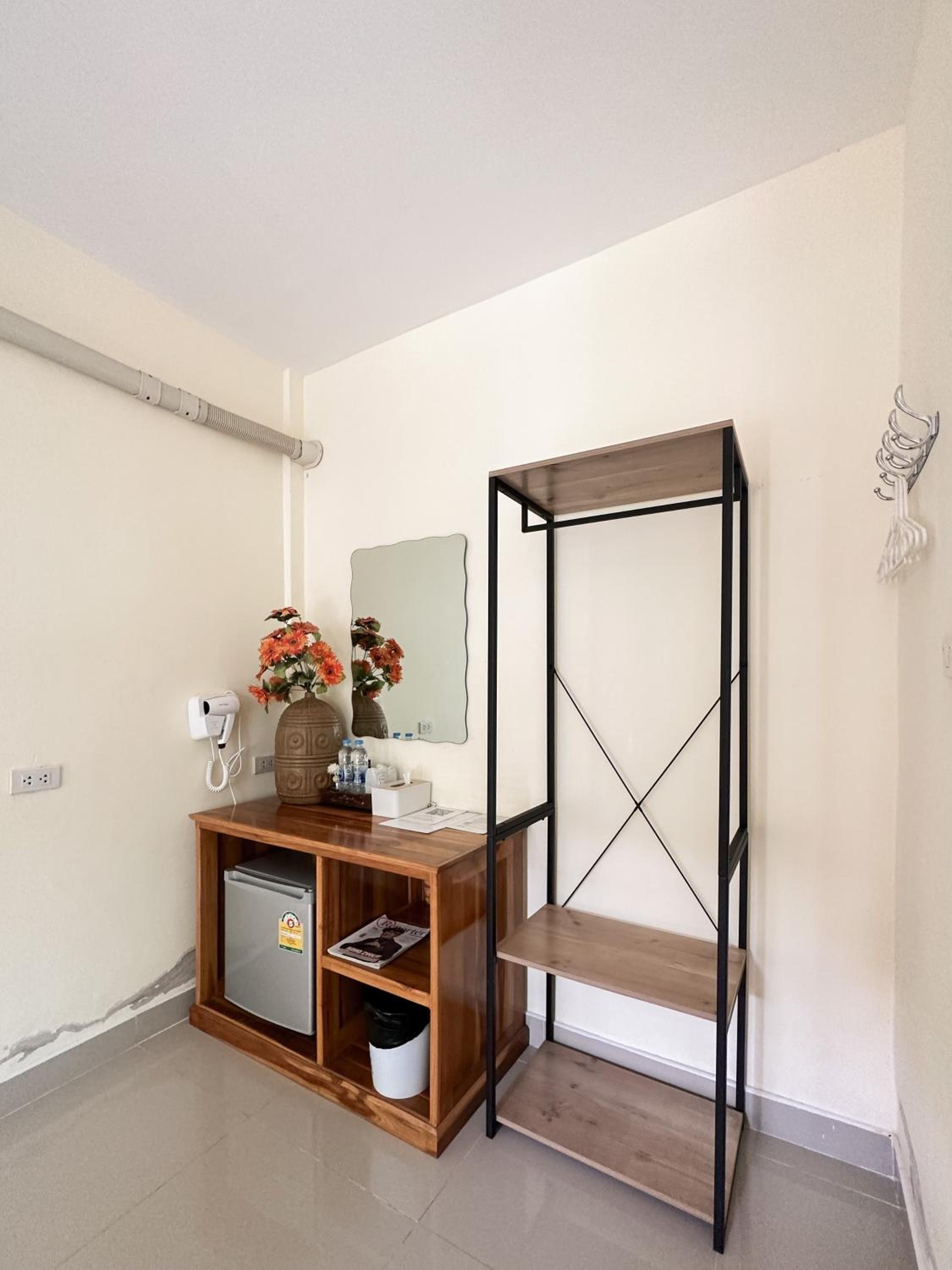 King Room with Garden View - Photo 5