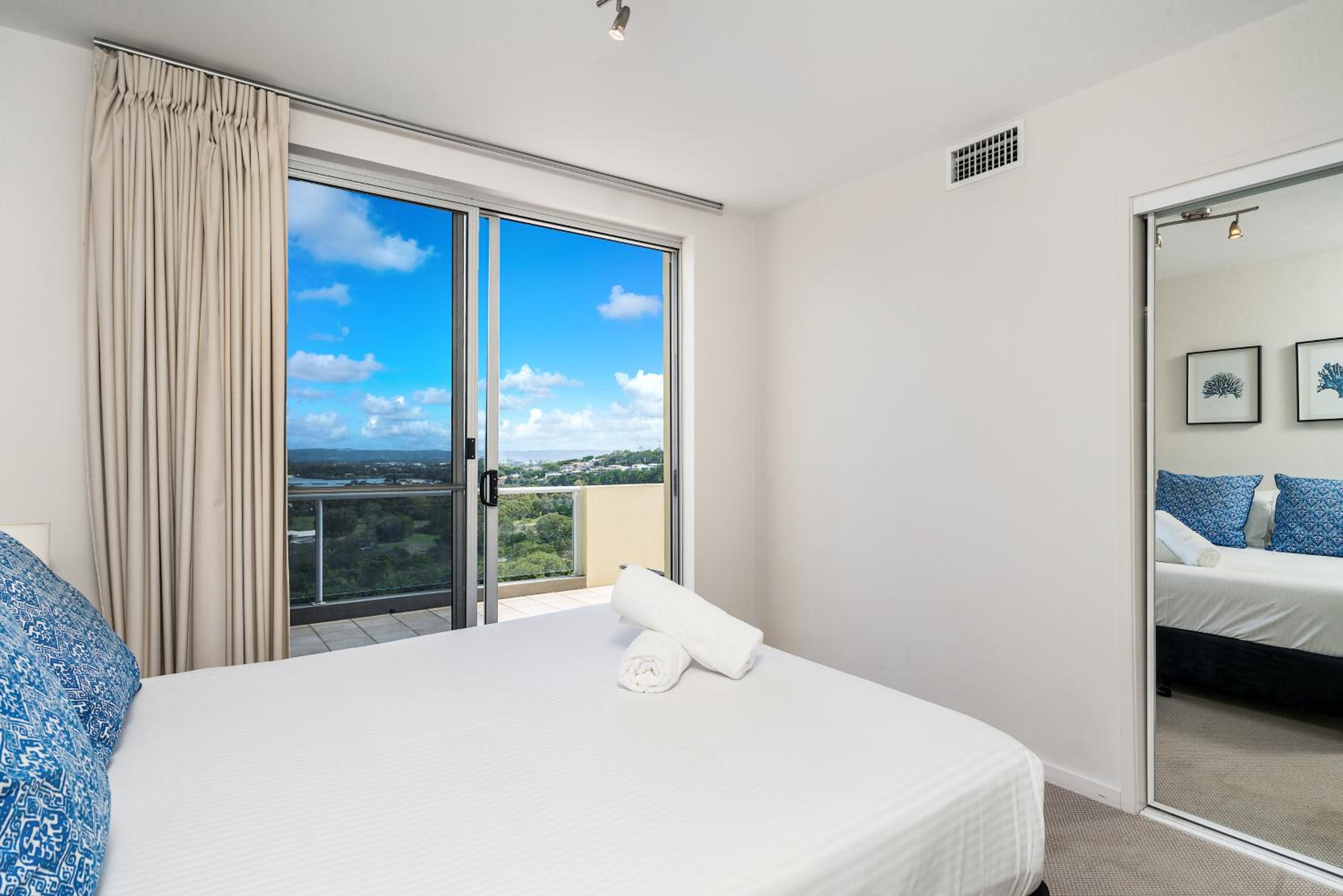 Penthouse Apartment photo 3