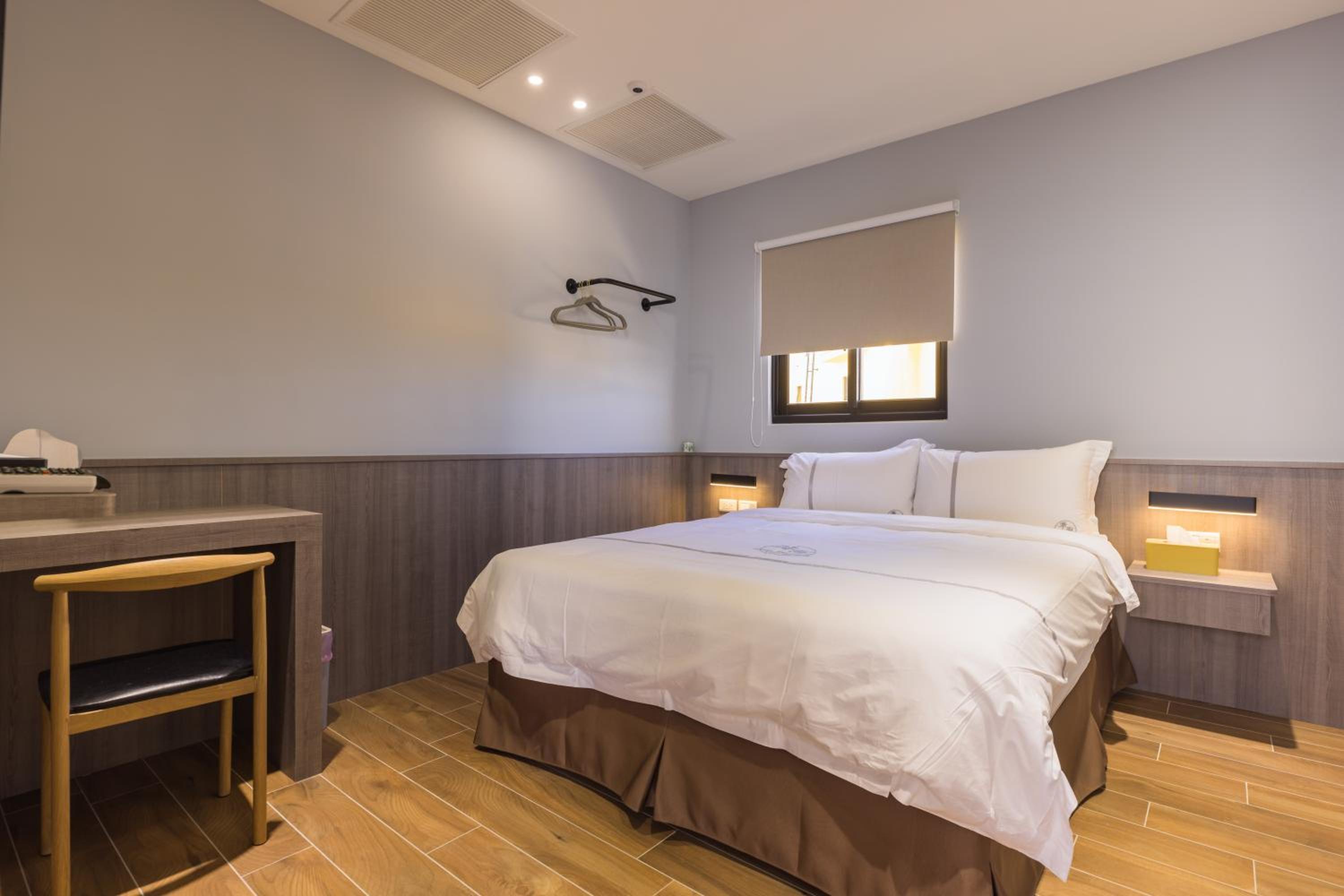 Standard Double Room photo 3