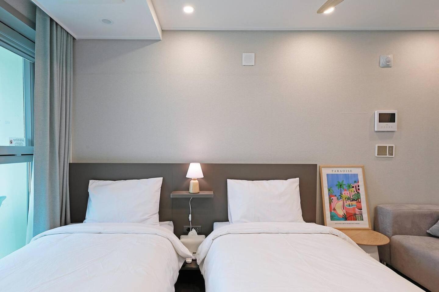 Deluxe Twin Room with Ocean View
