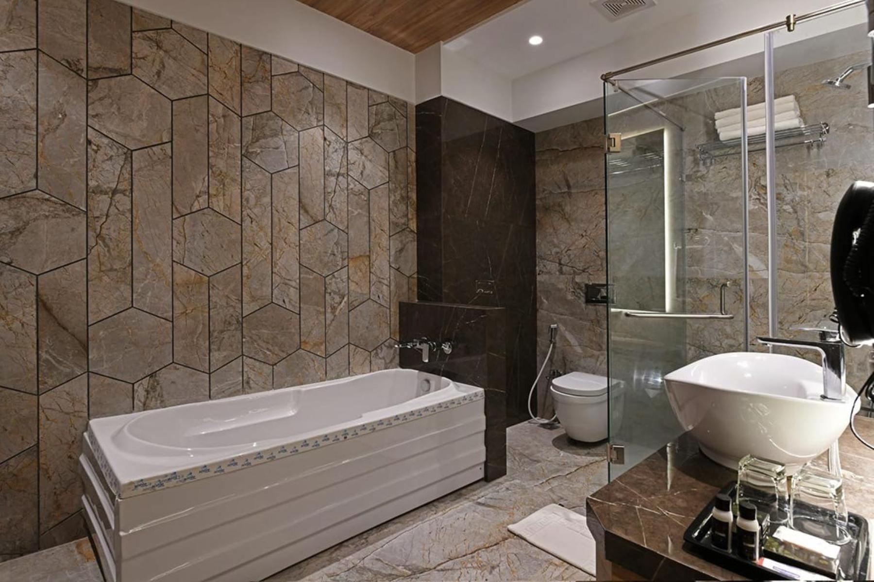 Suite - Photo 6