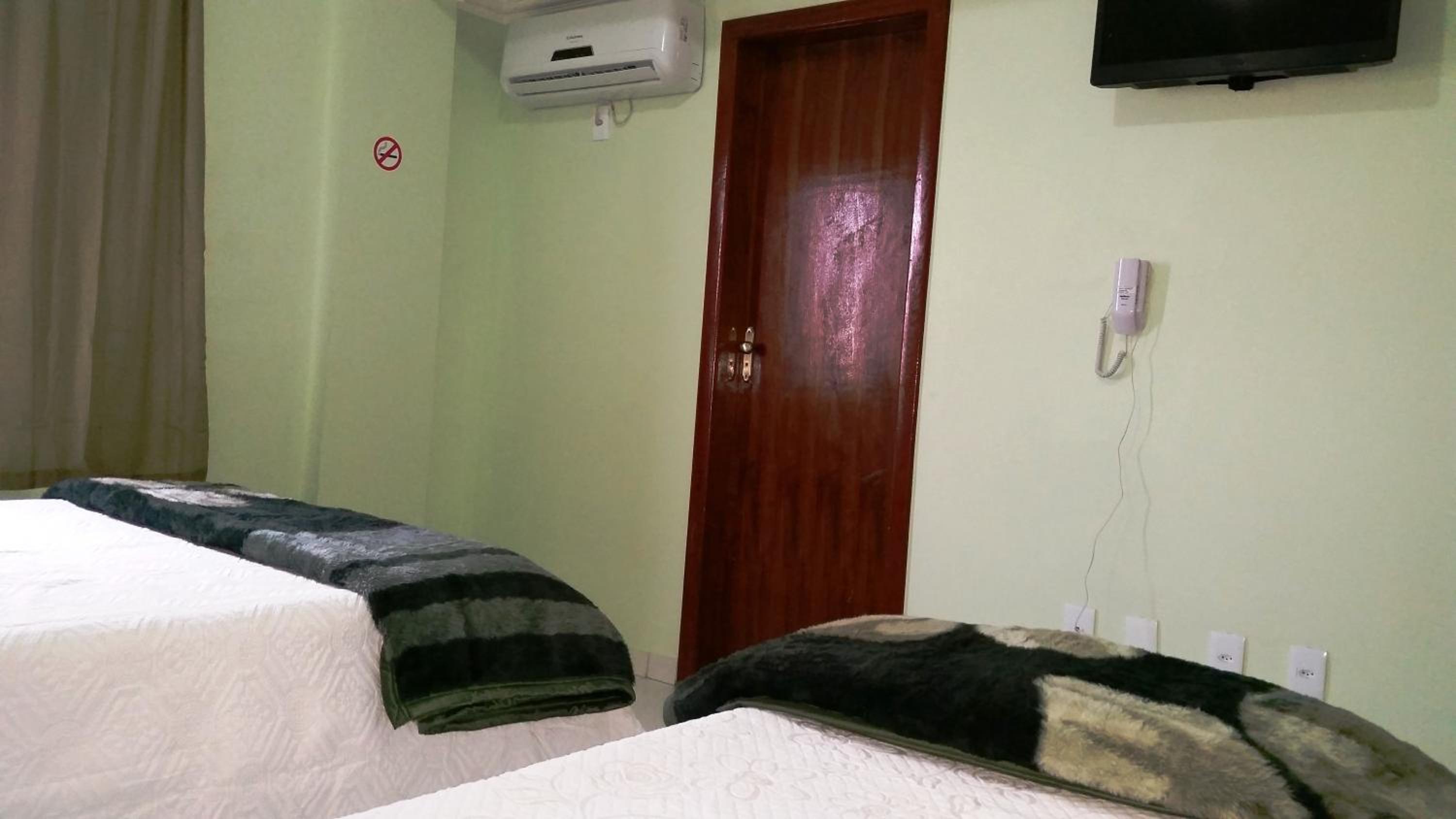 Deluxe Double Room with 1 Double Bed and 1 Single Bed photo 3