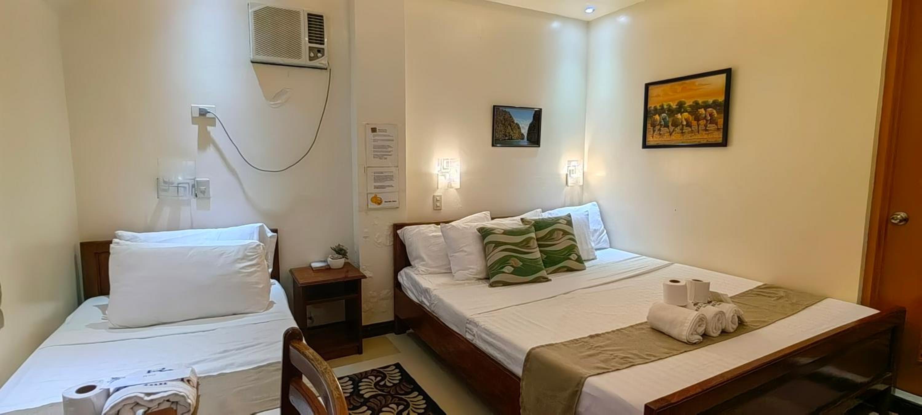 Quadruple Room With Private Bathroom