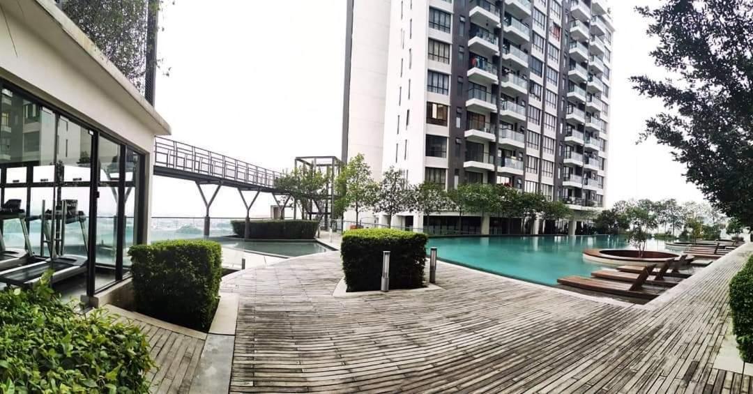 Studio with Pool View photo 3