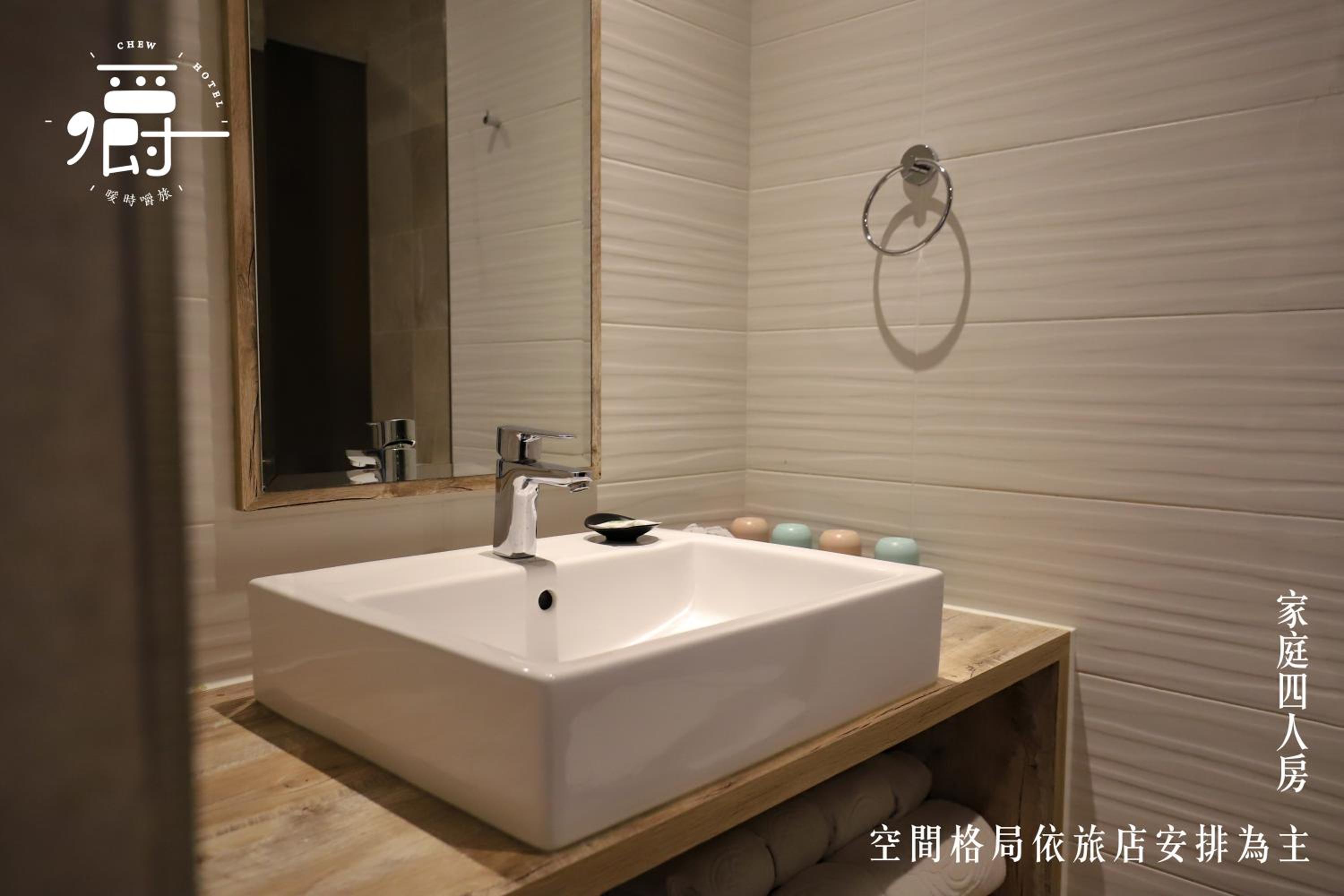 Deluxe Quadruple Room - Photo 13