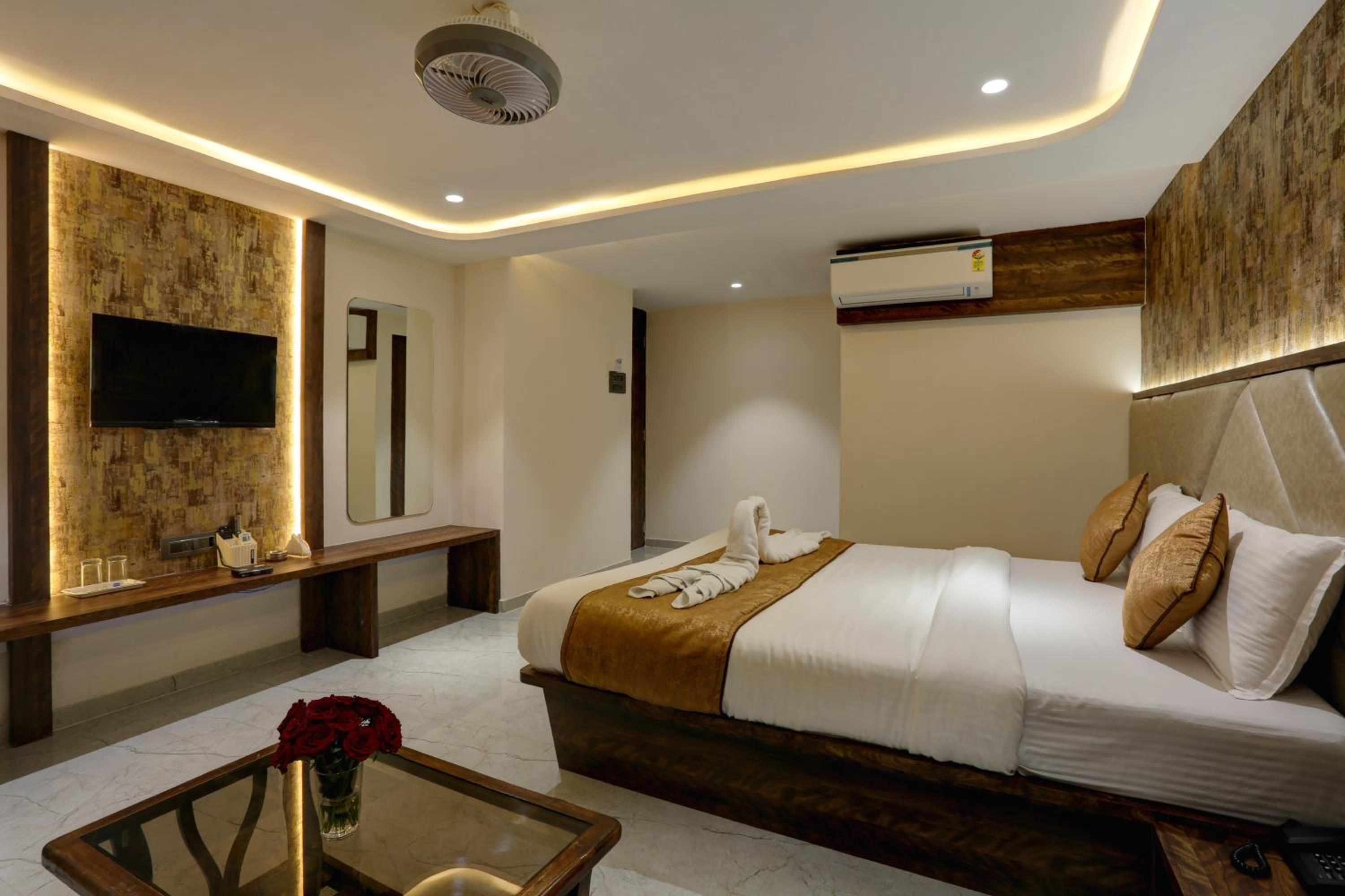 Deluxe Room - Photo 2