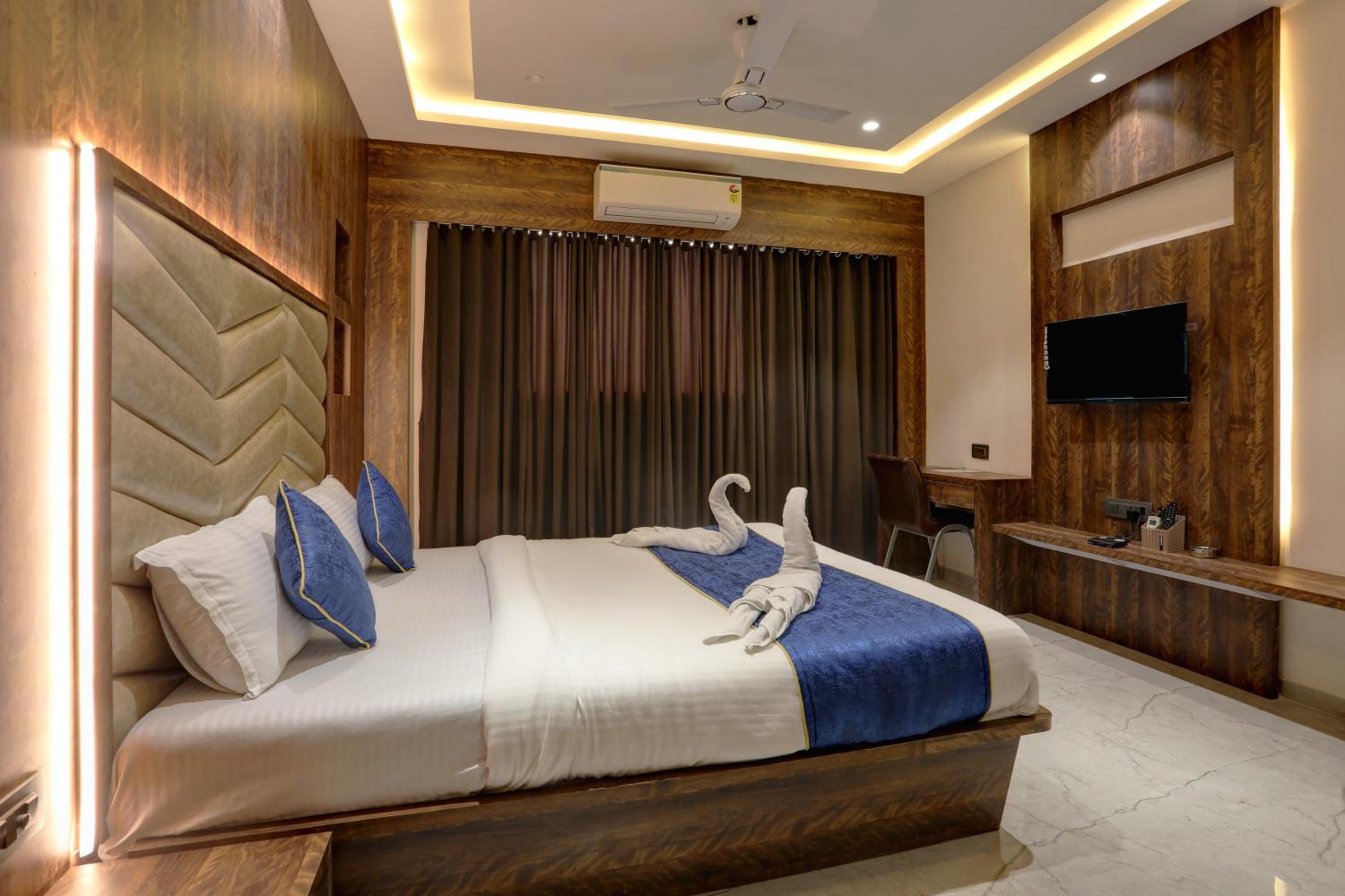 Deluxe Room - Photo 33