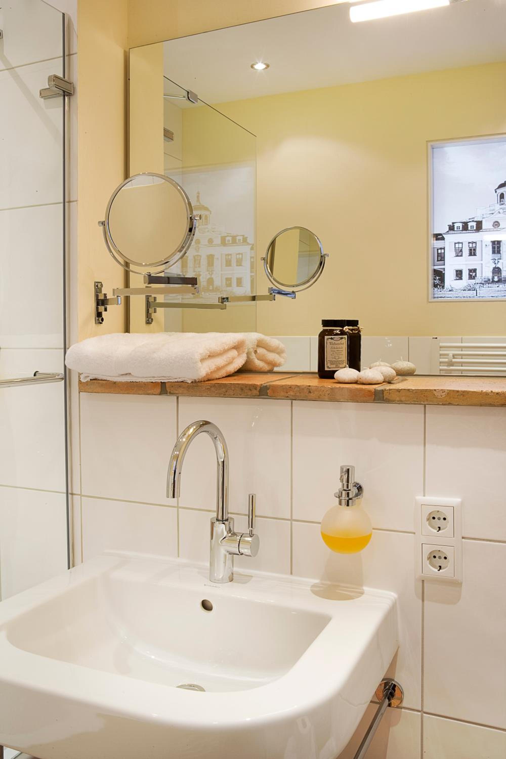 Premium Double Room photo 2