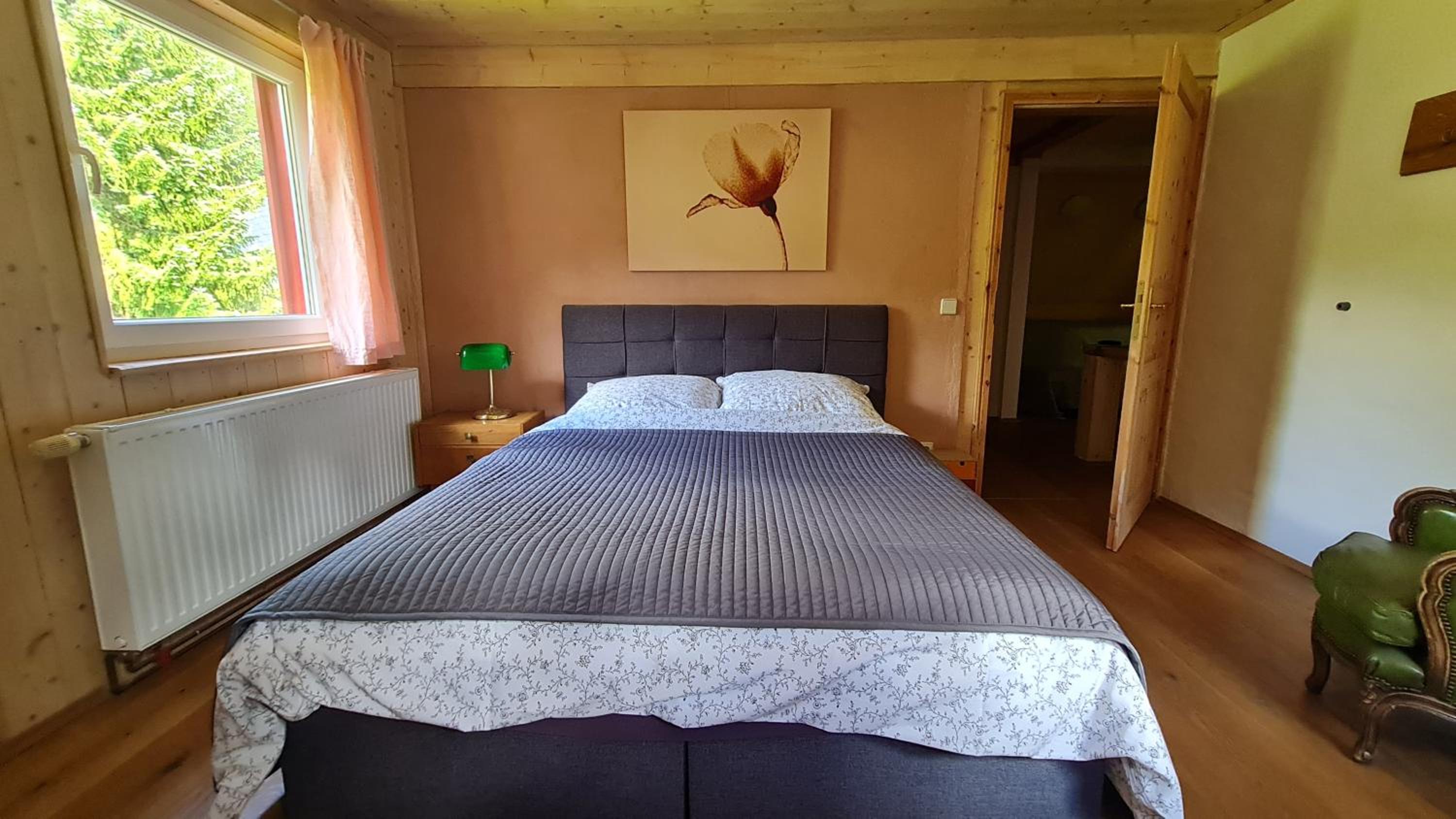 Three-Bedroom House photo 3