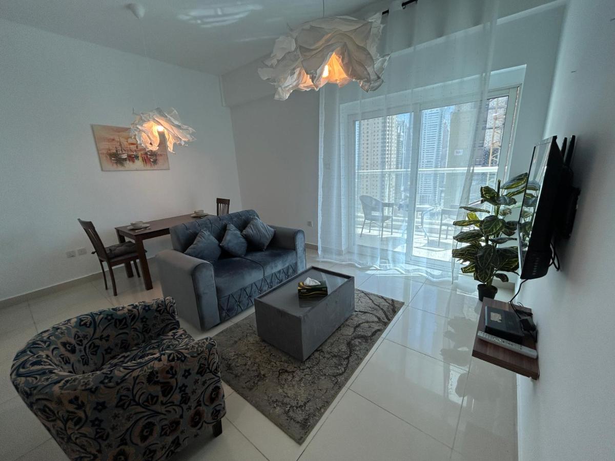 One bedroom with corner city view photo 1