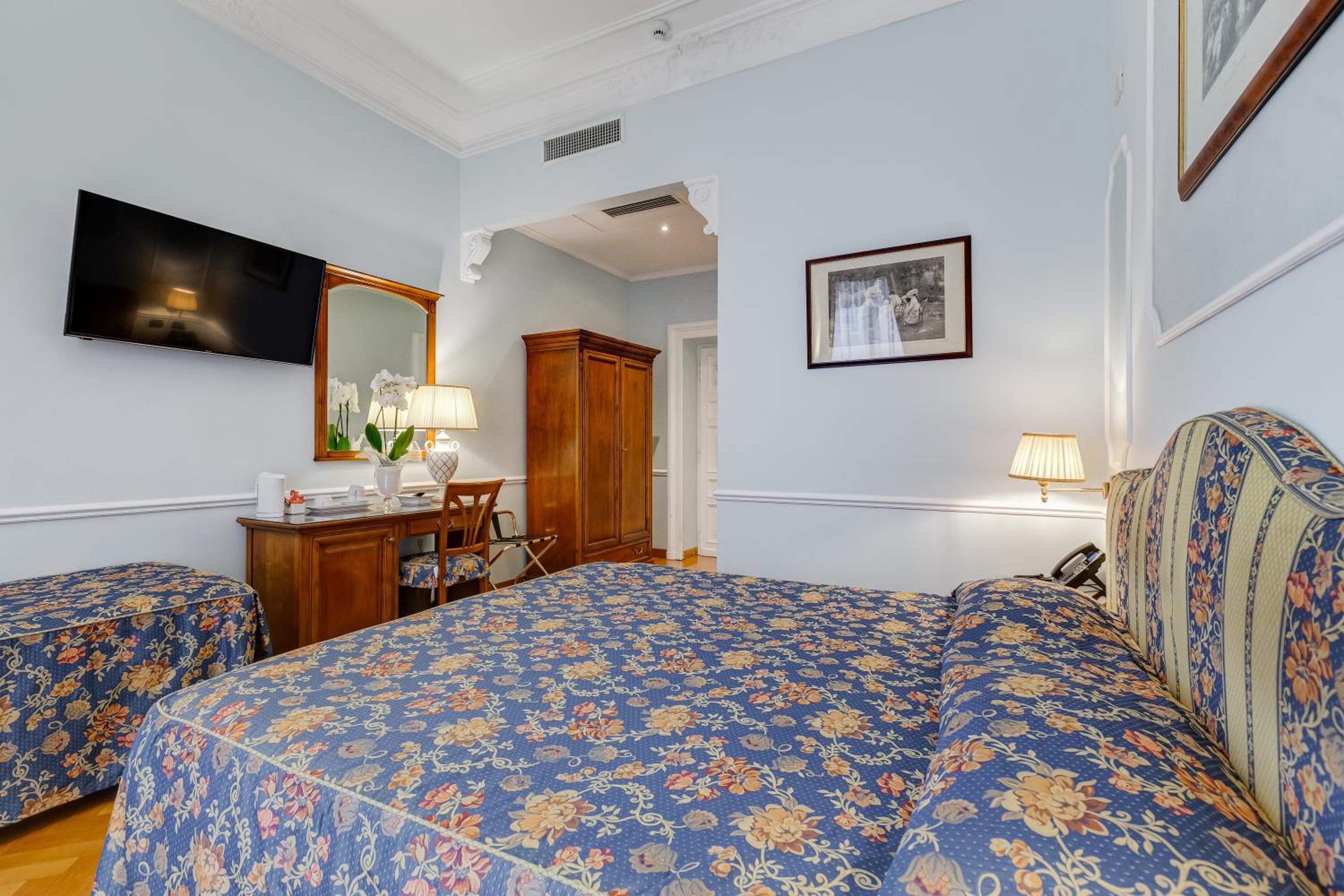 Triple Room photo 2