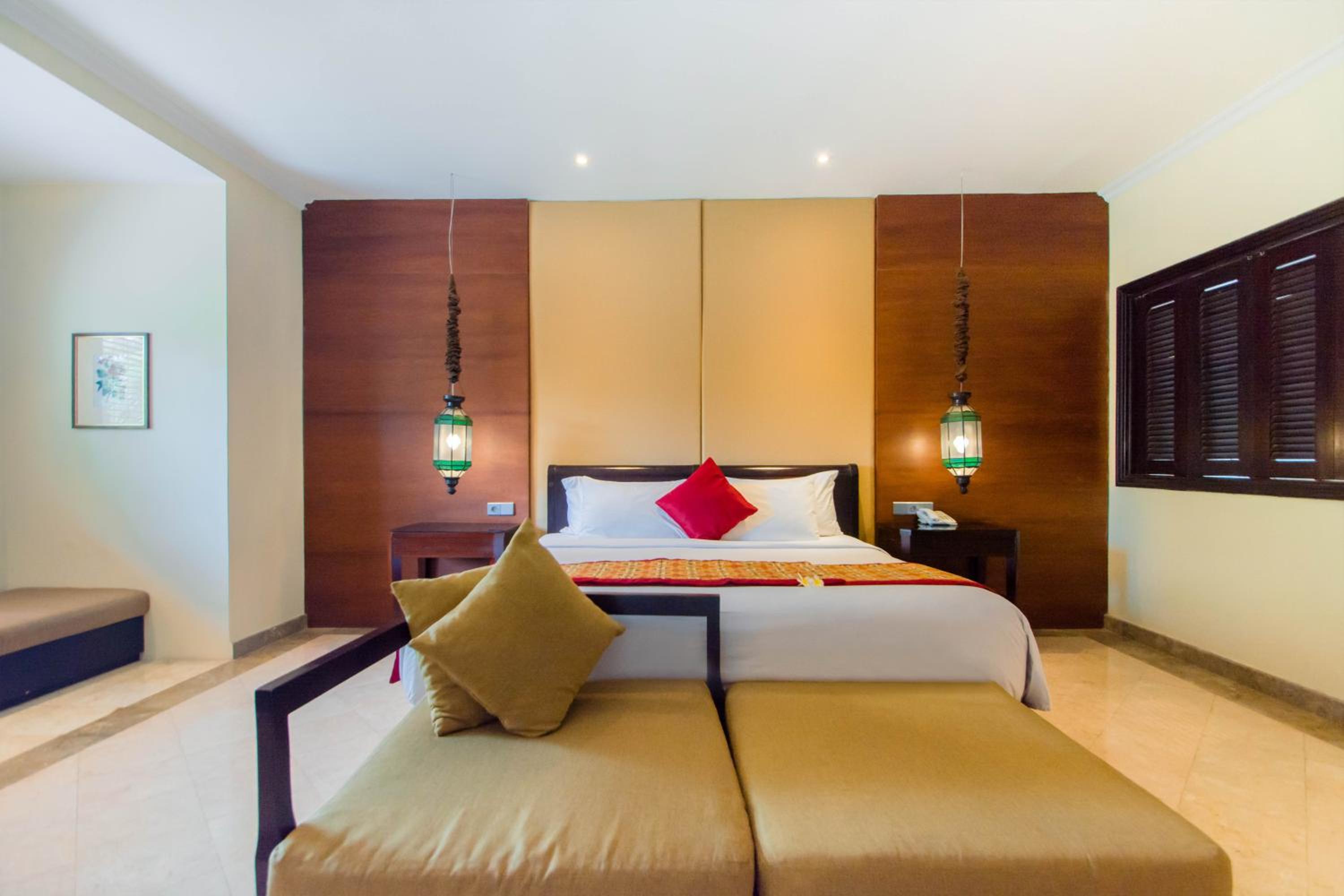 Two-Bedroom Villa with Private Pool - Photo 2