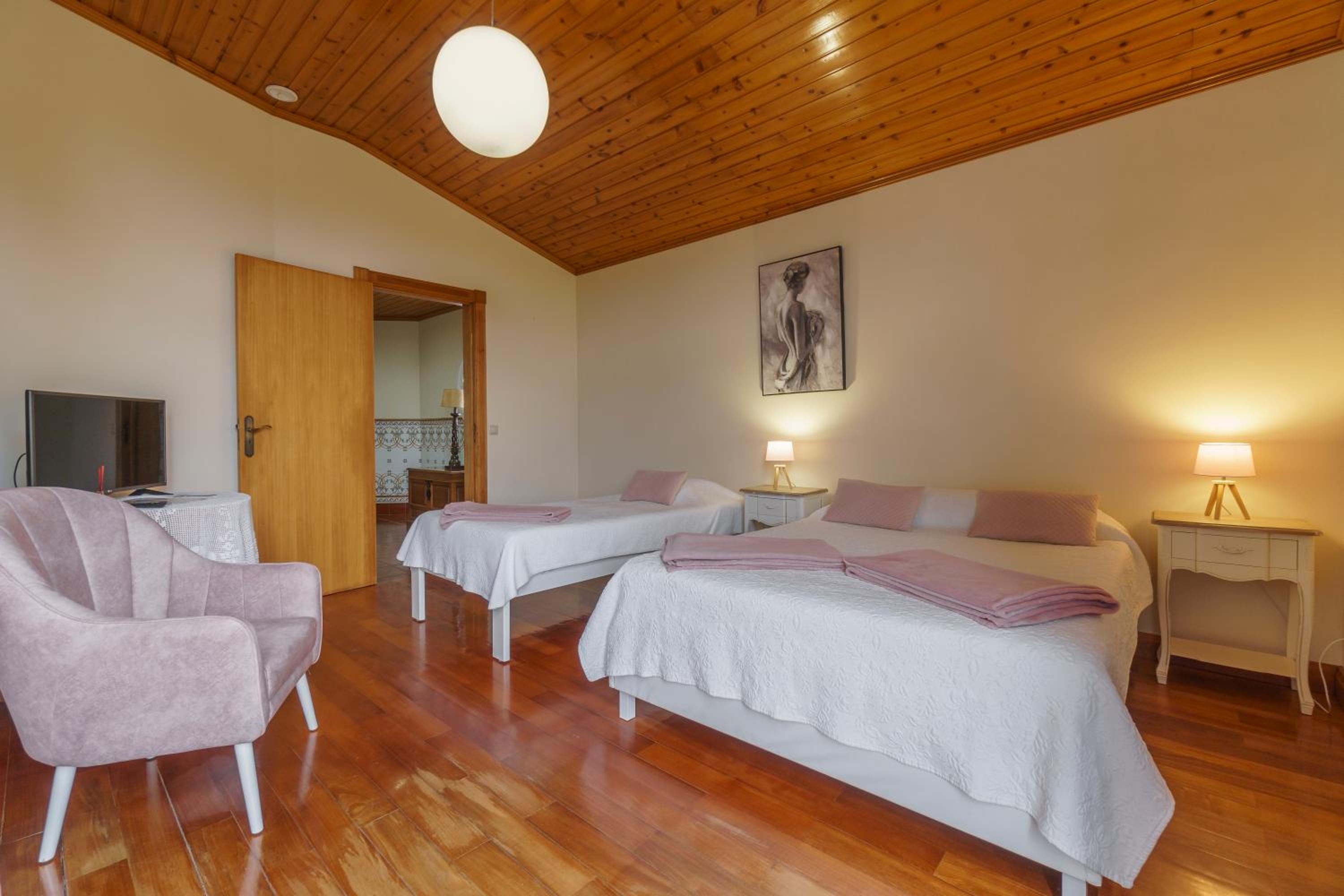 Triple Room with Private Bathroom photo 1