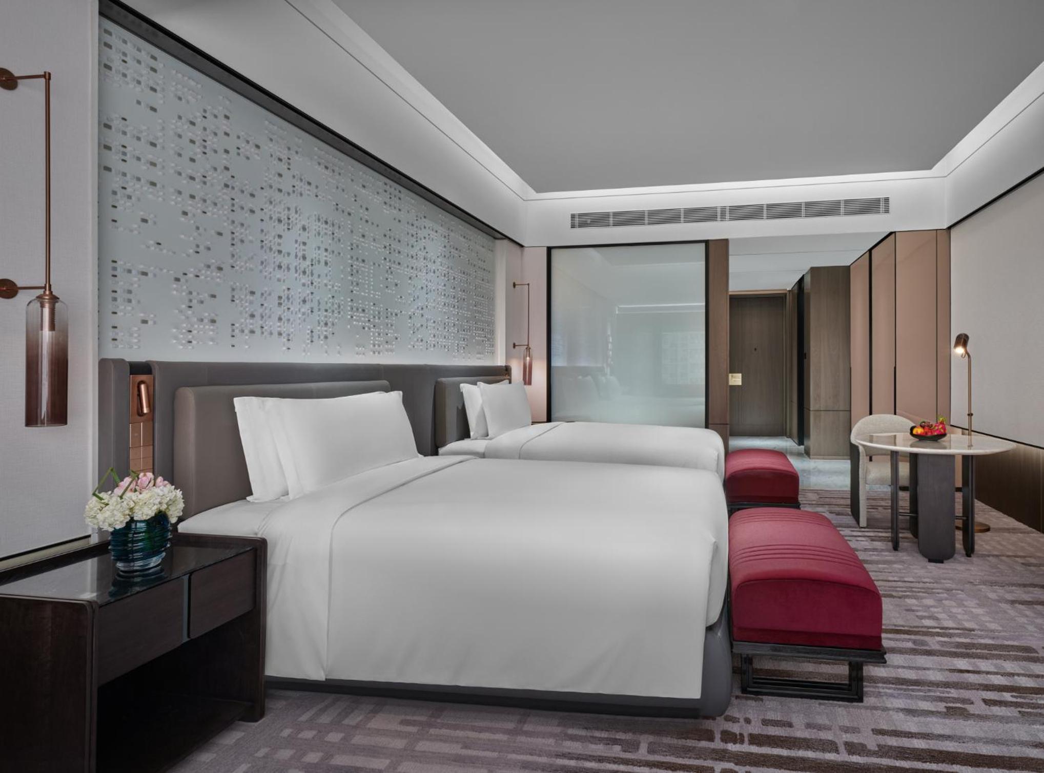 Classic Twin Room with City View photo 2