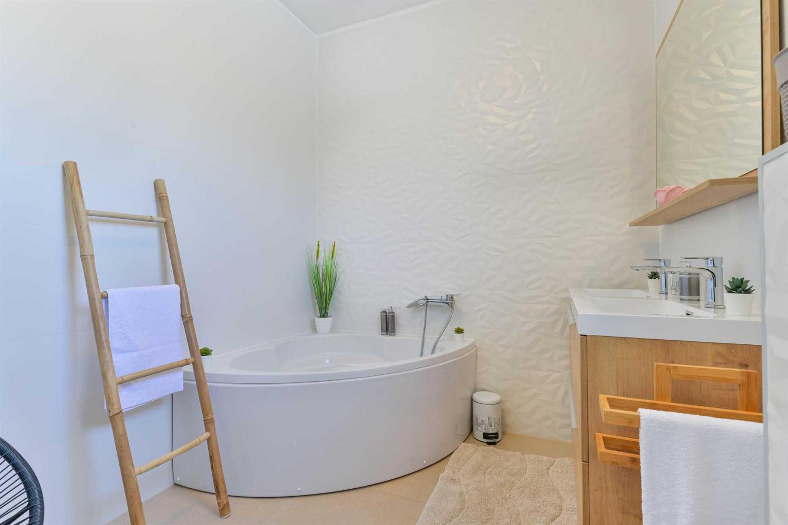Villa photo 3