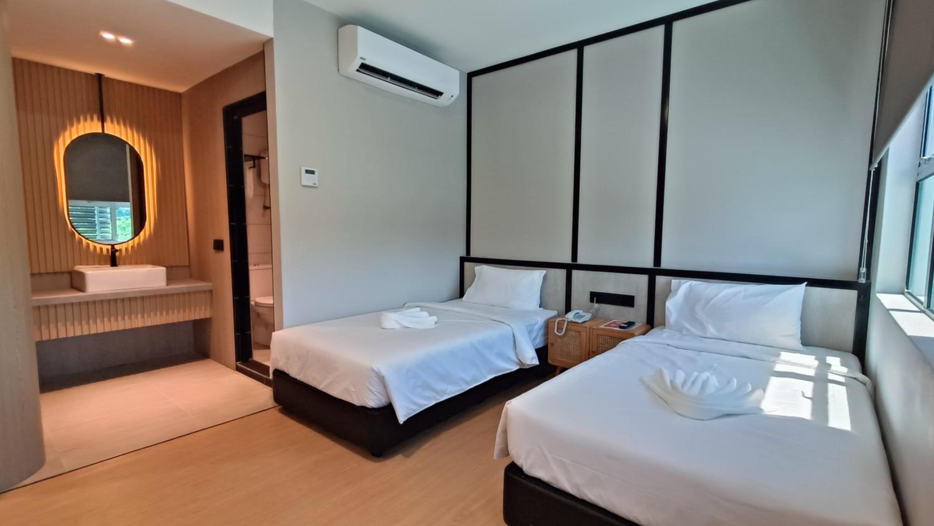 Junior Suite Twin - Photo 12