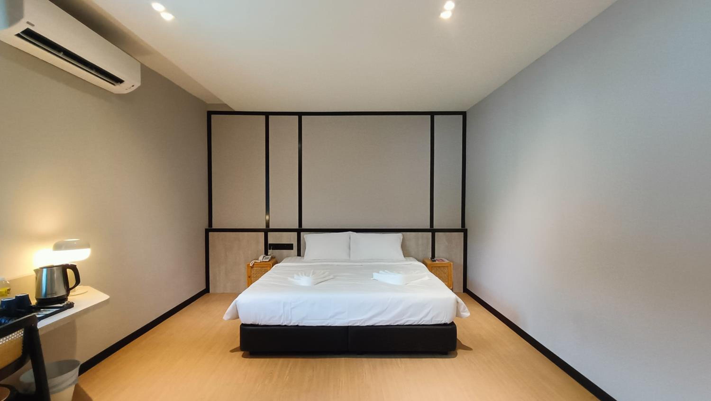 Deluxe Suite - Photo 34