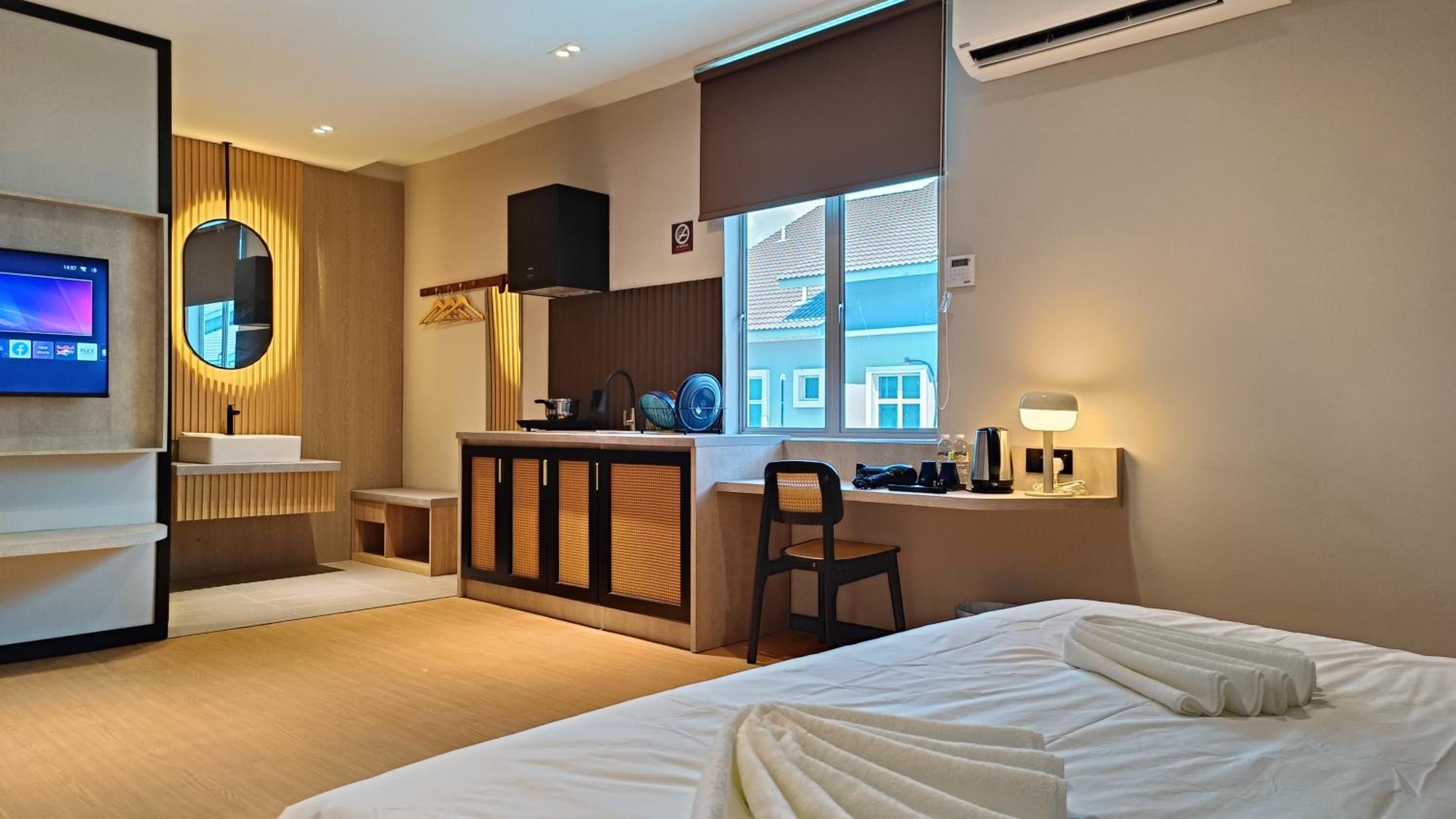 Deluxe Suite - Photo 39