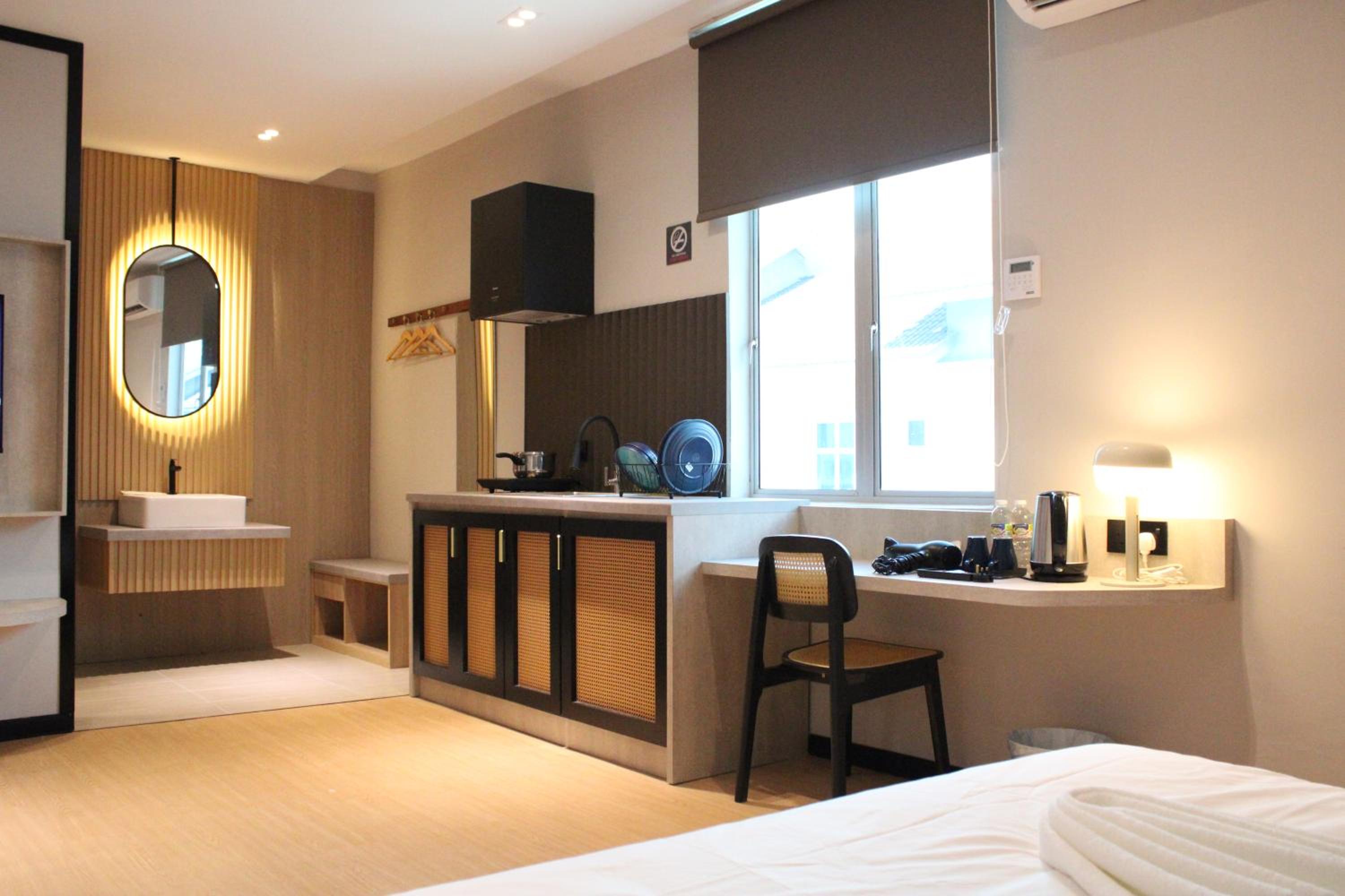 Deluxe Suite - Photo 8