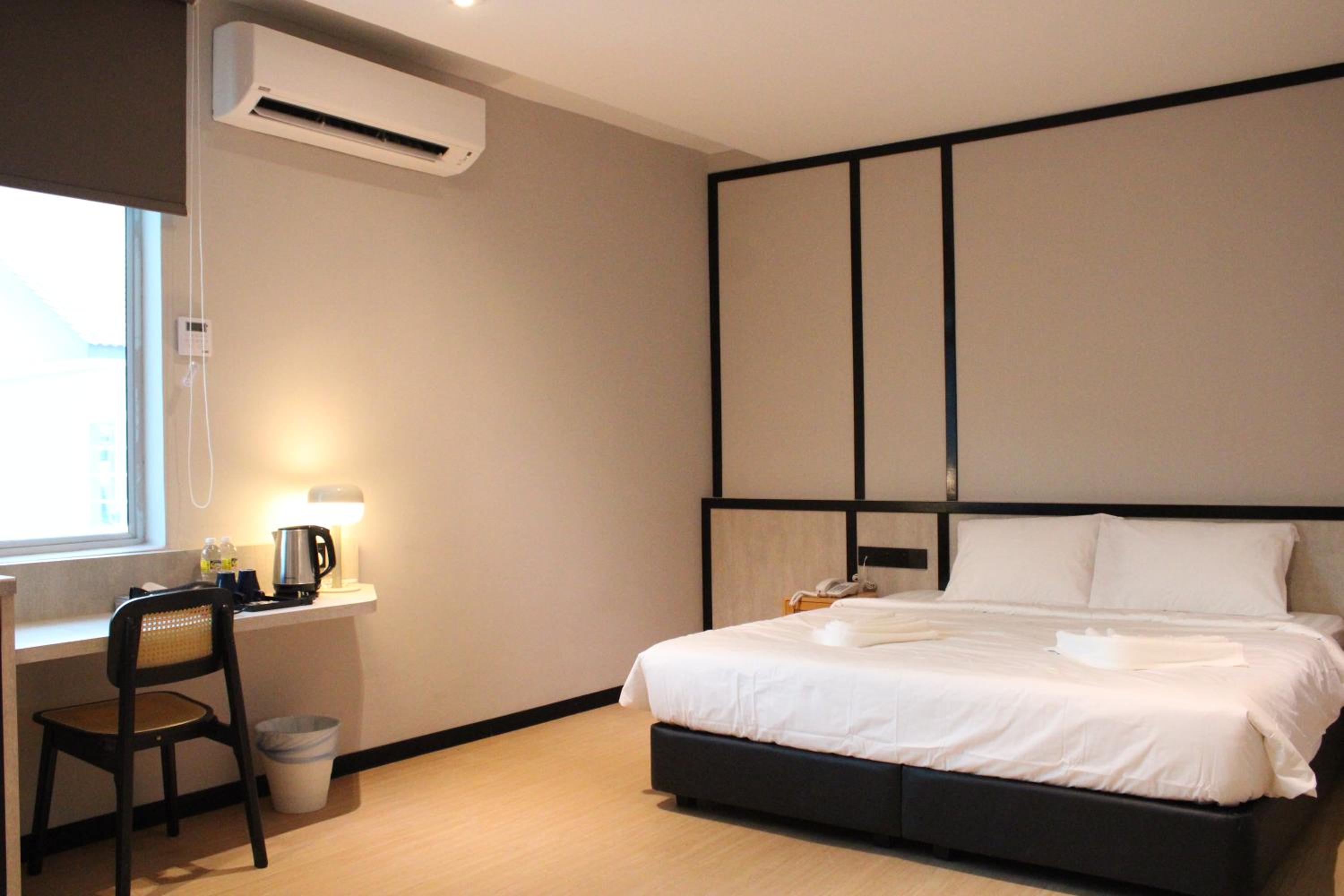 Deluxe Suite - Photo 2