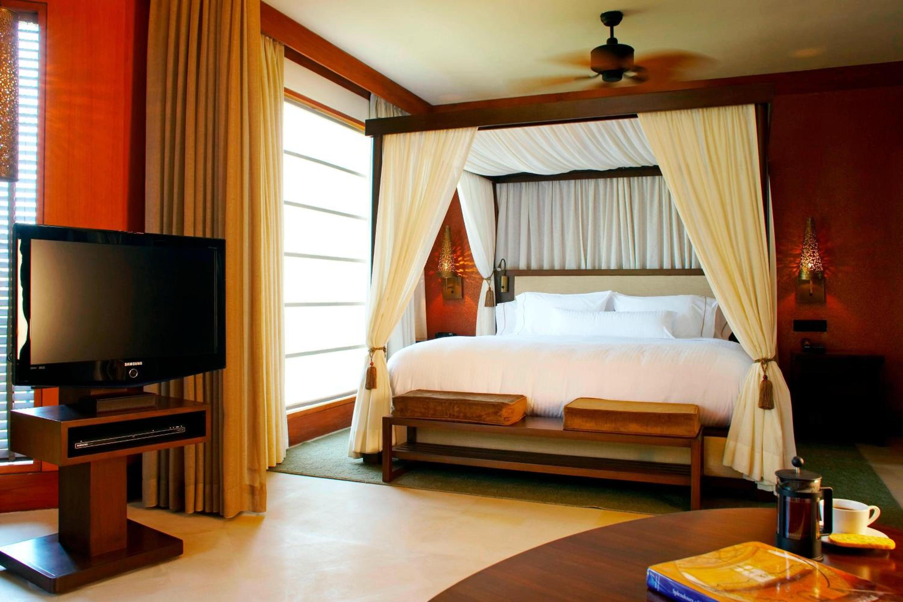 1 King Bed, Patio, 1-Bedroom Villa