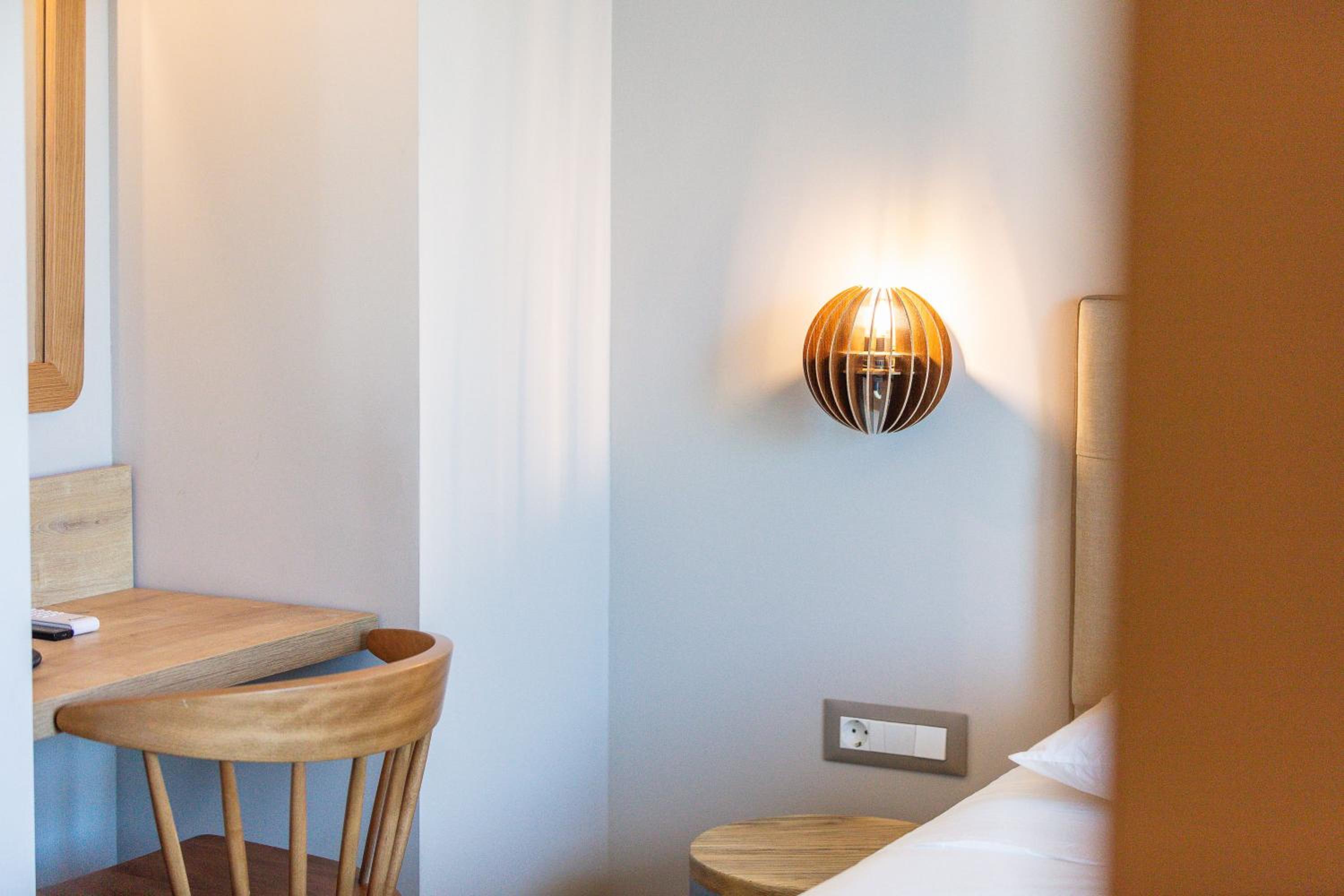 Junior Suite with Inland View - Photo 2