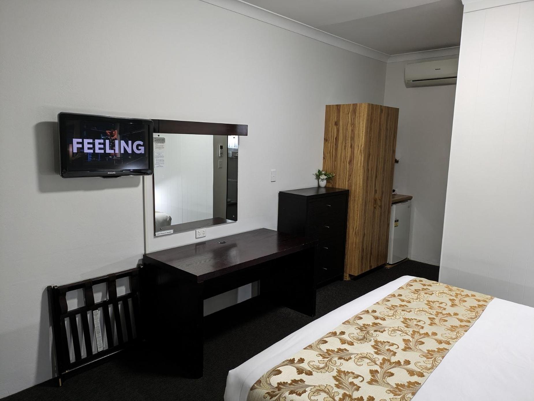 Comfort King Room photo 2
