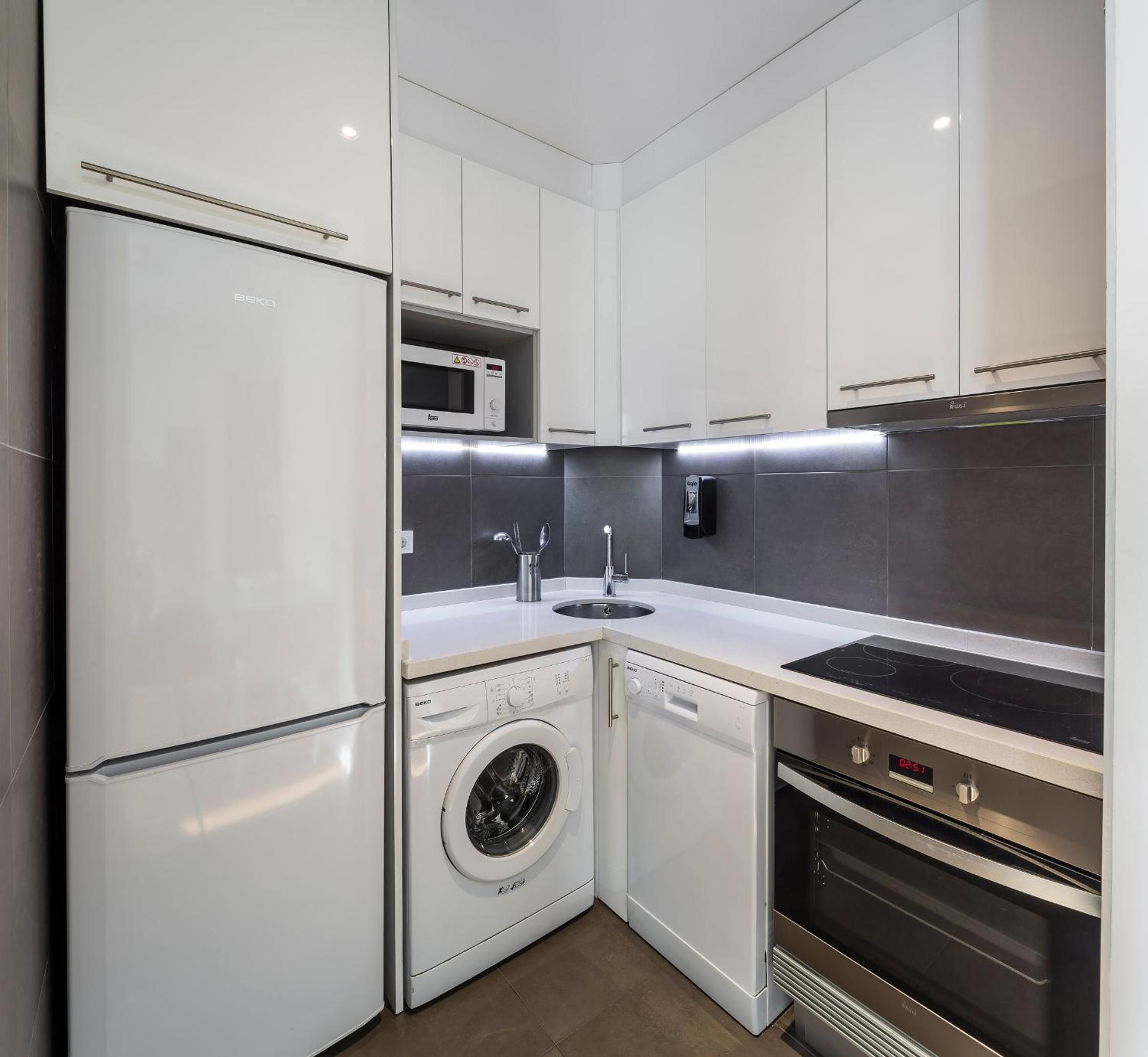 One-Bedroom Apartment (2 Adults + 1 Child) photo 3