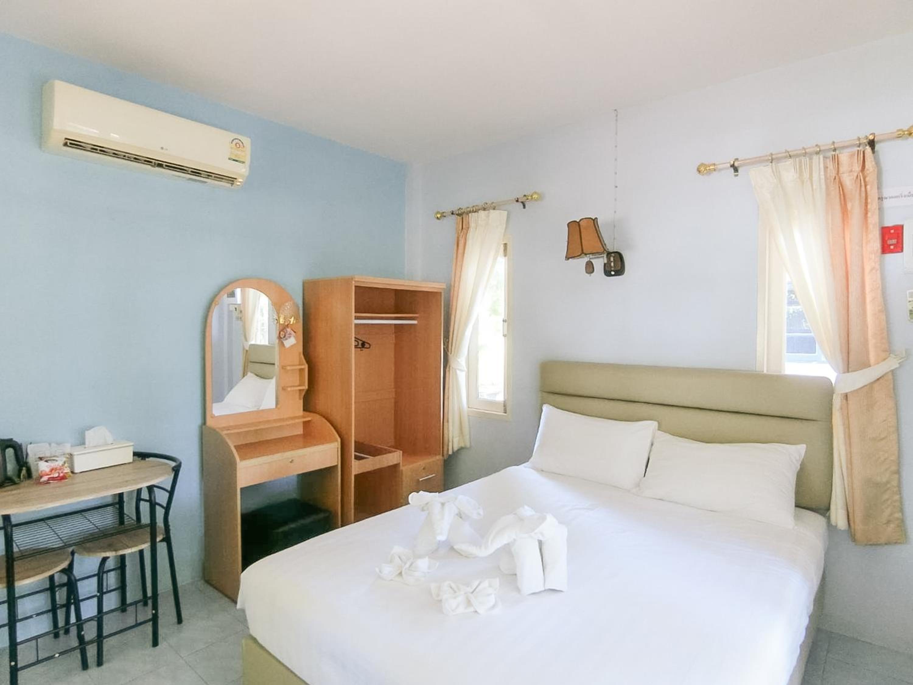 Standard Double Room - Photo 6