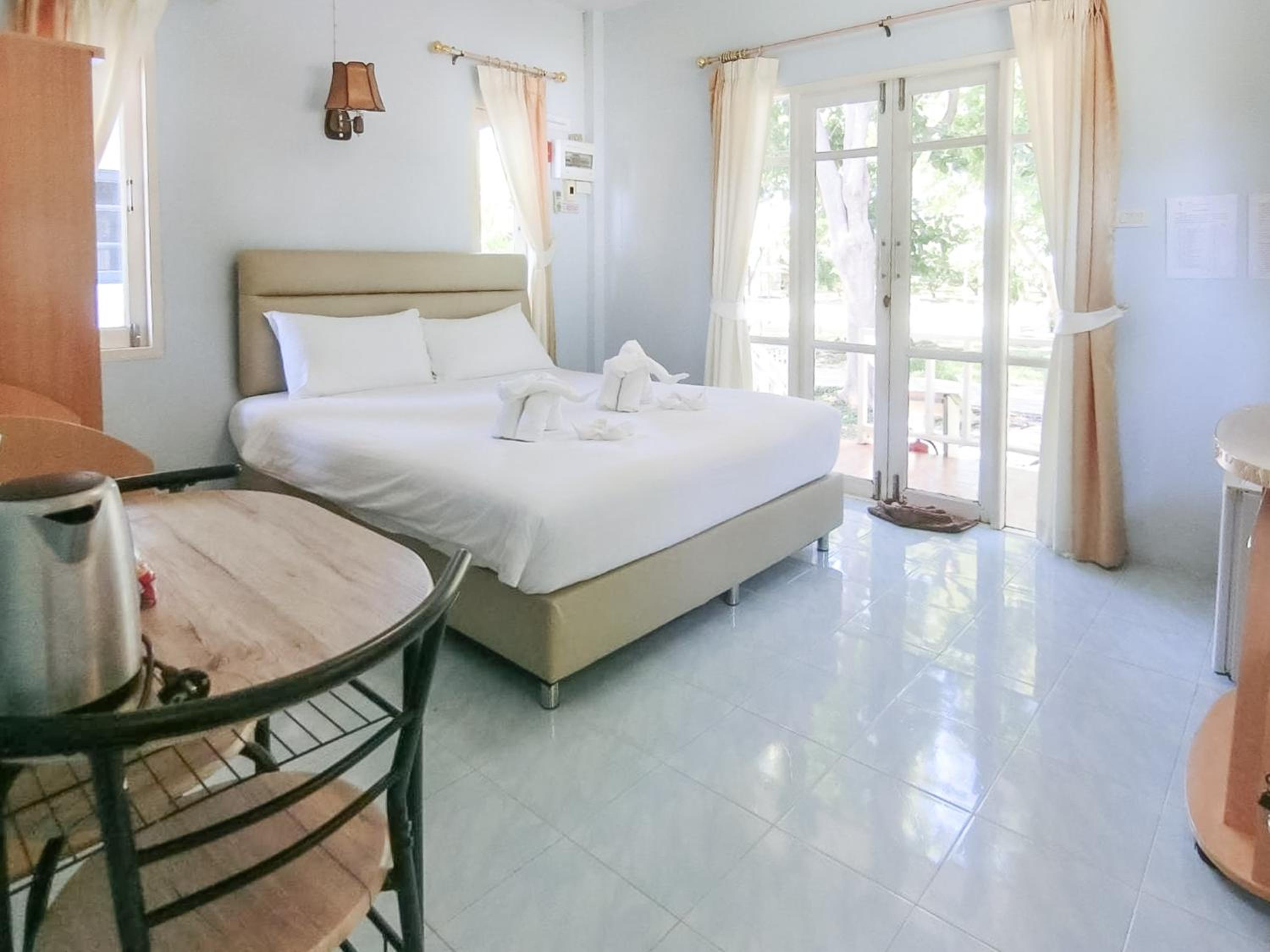Standard Double Room - Photo 5
