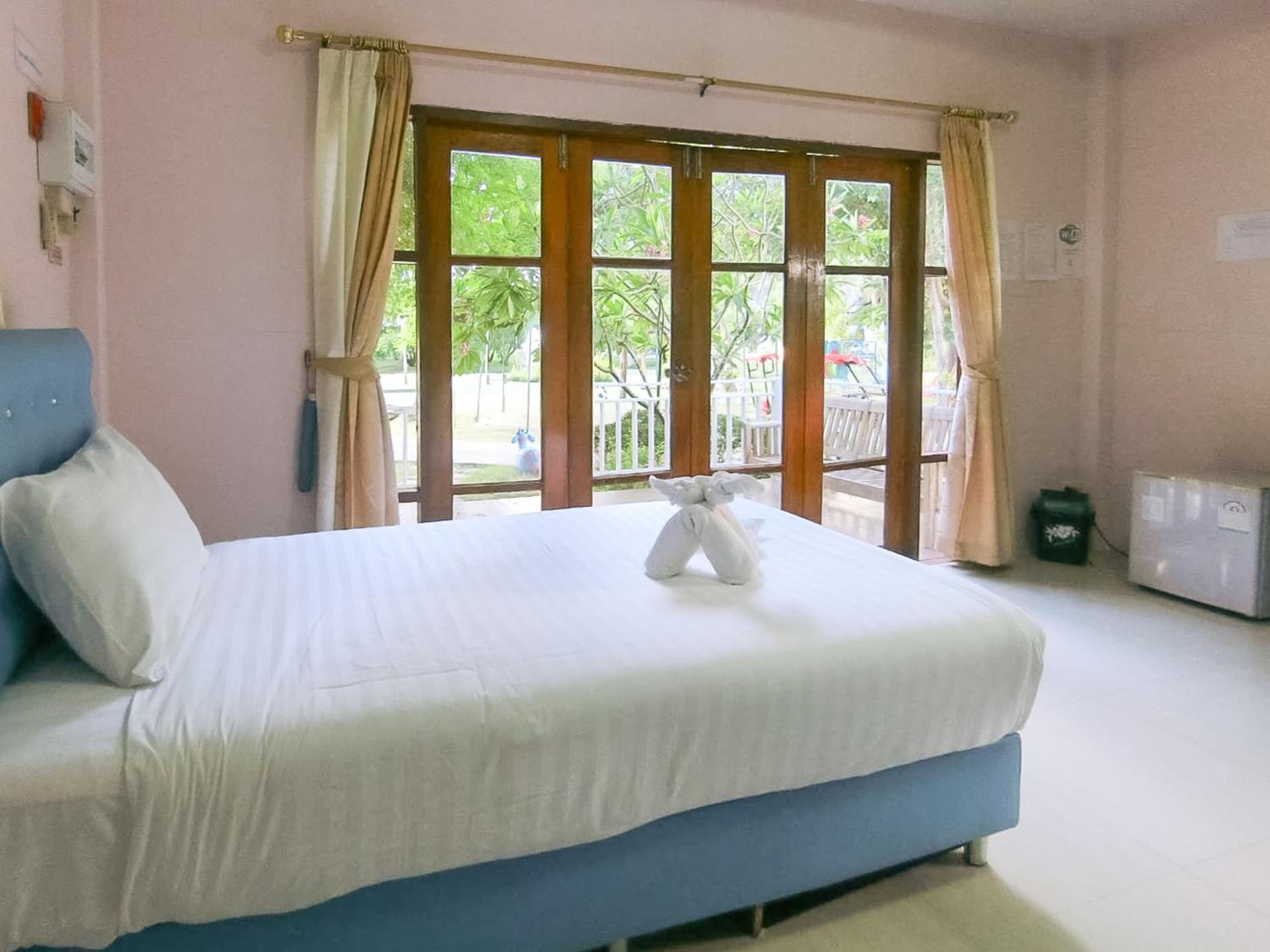 Deluxe Twin Room - Photo 4