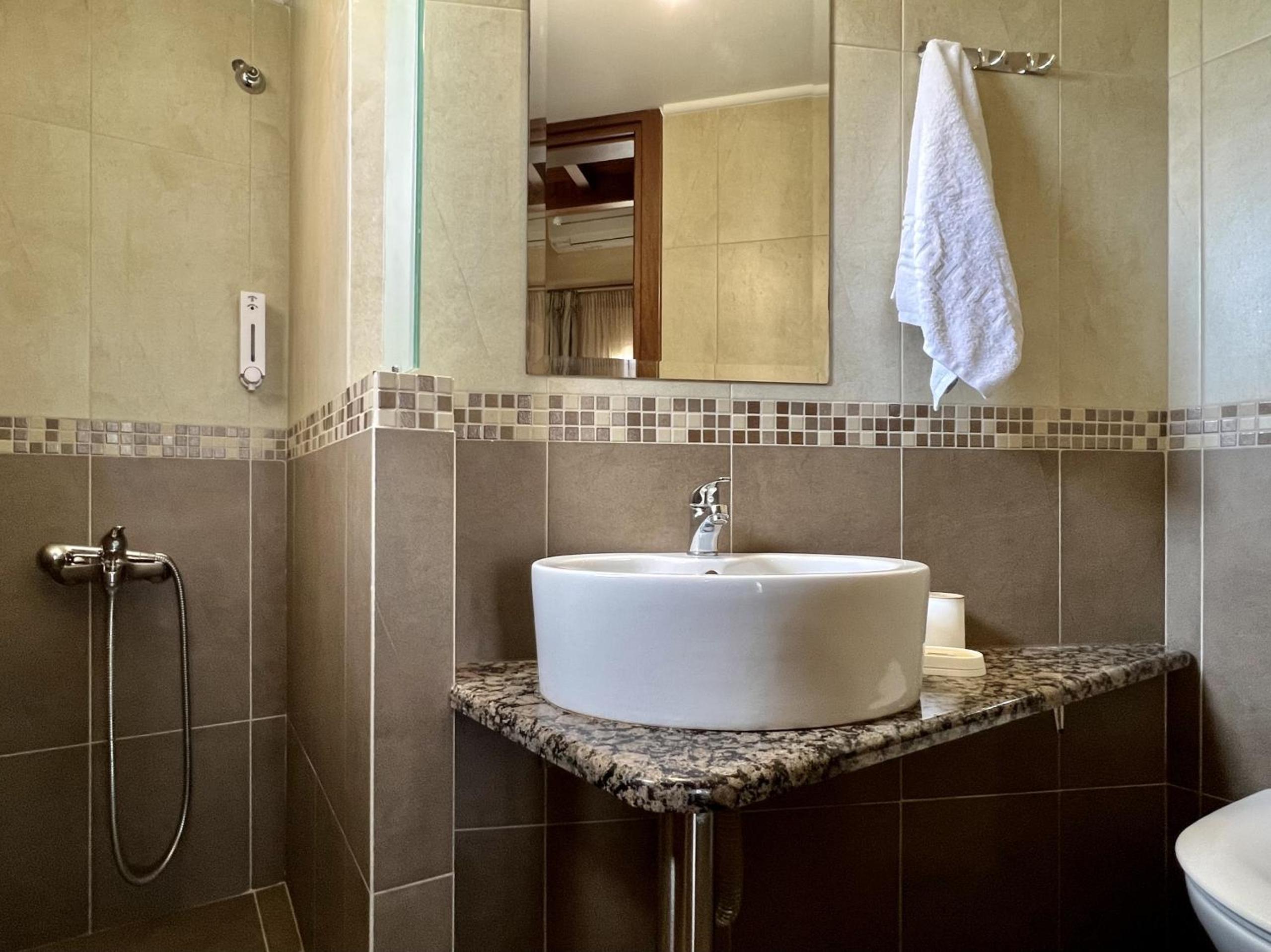 Three-Bedroom Villa photo 2