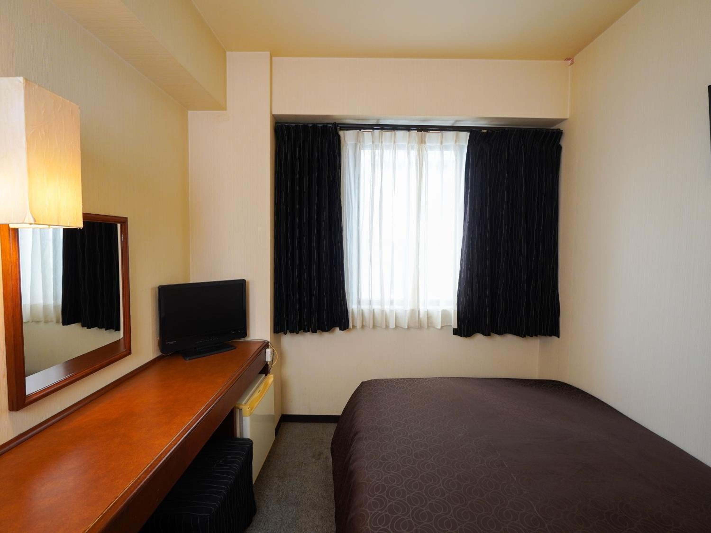 Double Room With Small Double Room - Non-Smoking - Photo 3