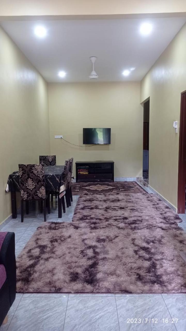 Three-Bedroom House photo 2