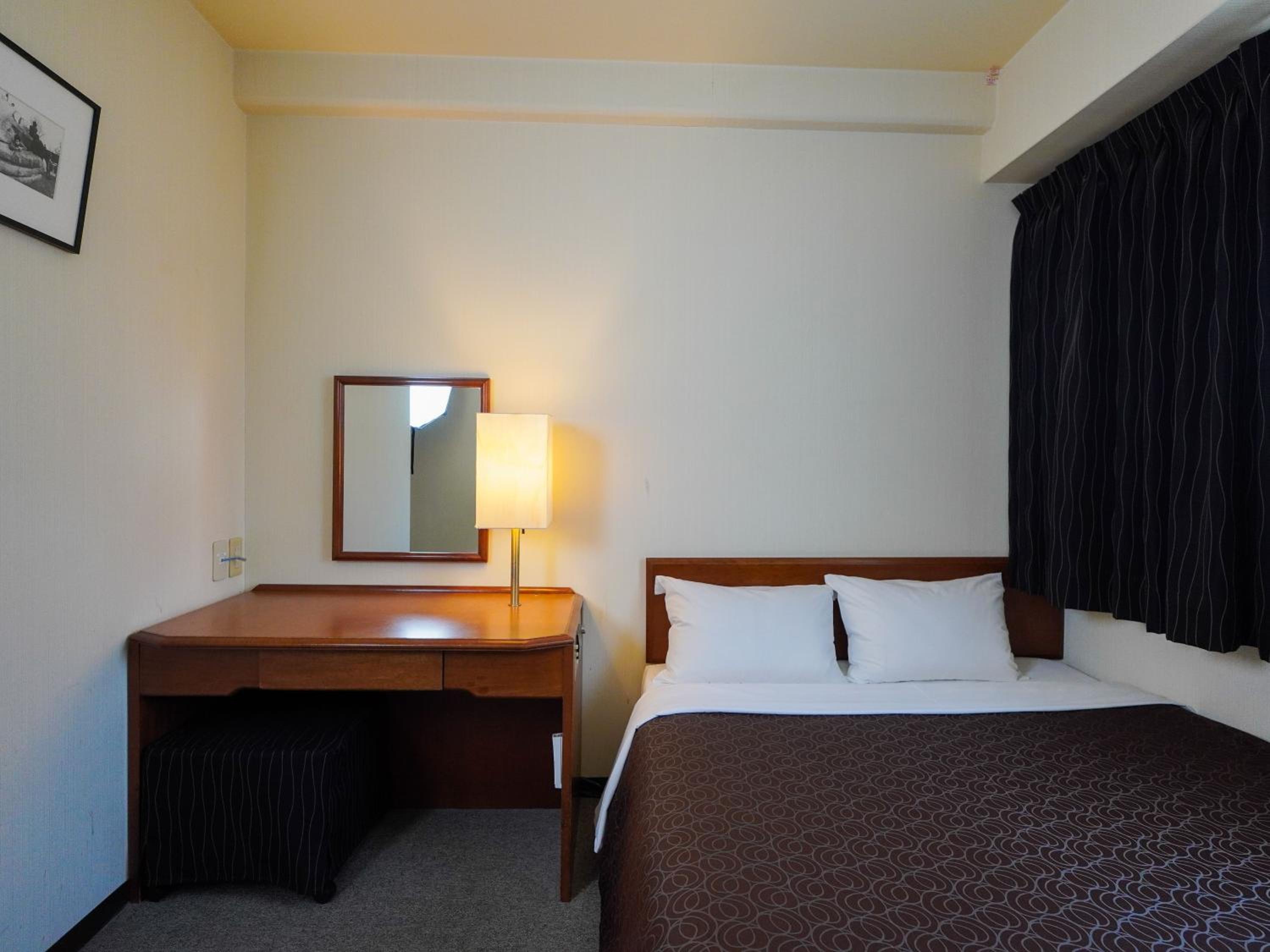Double Room - Non-Smoking  - Photo 4