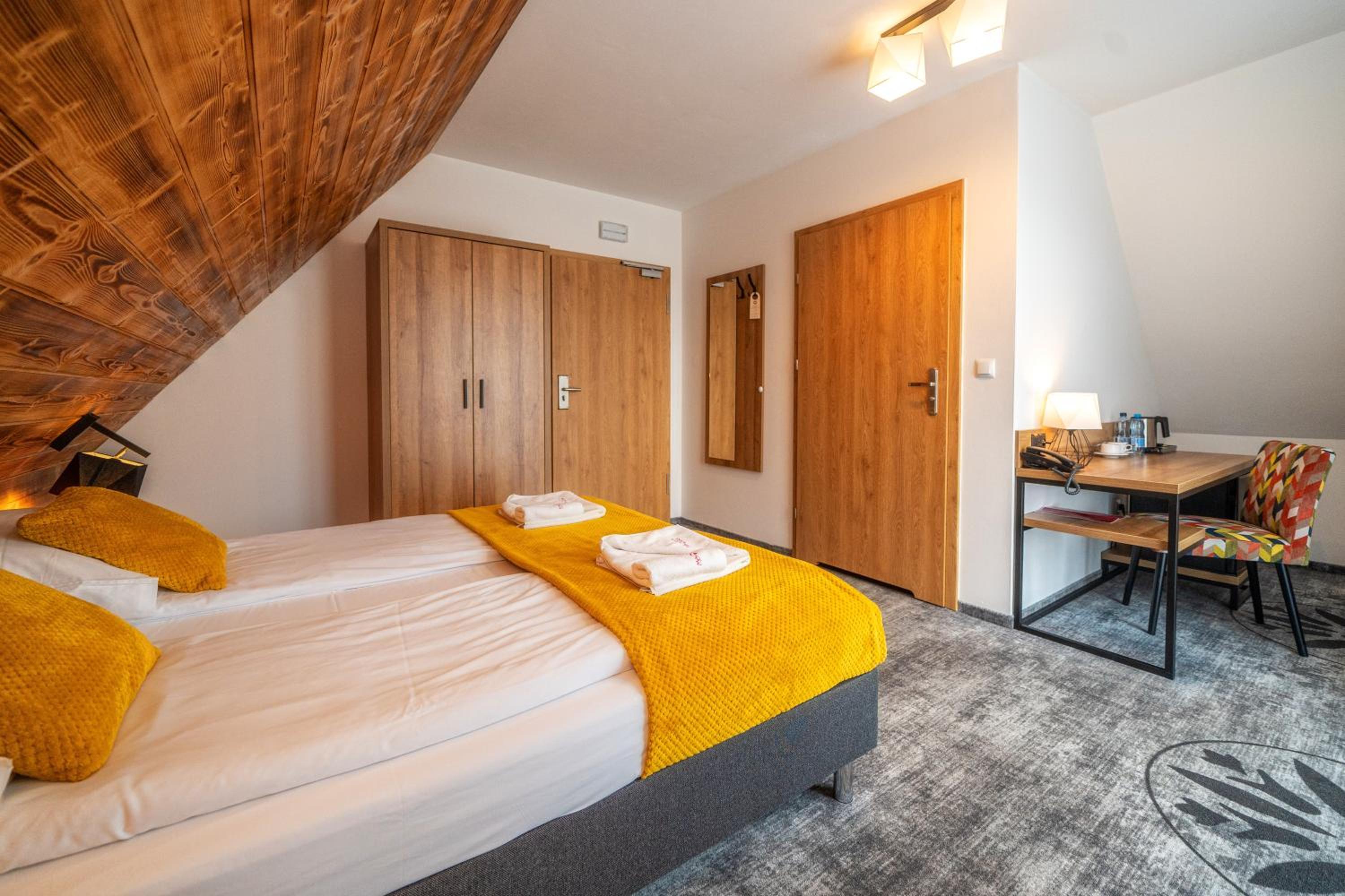 Standard Double Room - Photo 3