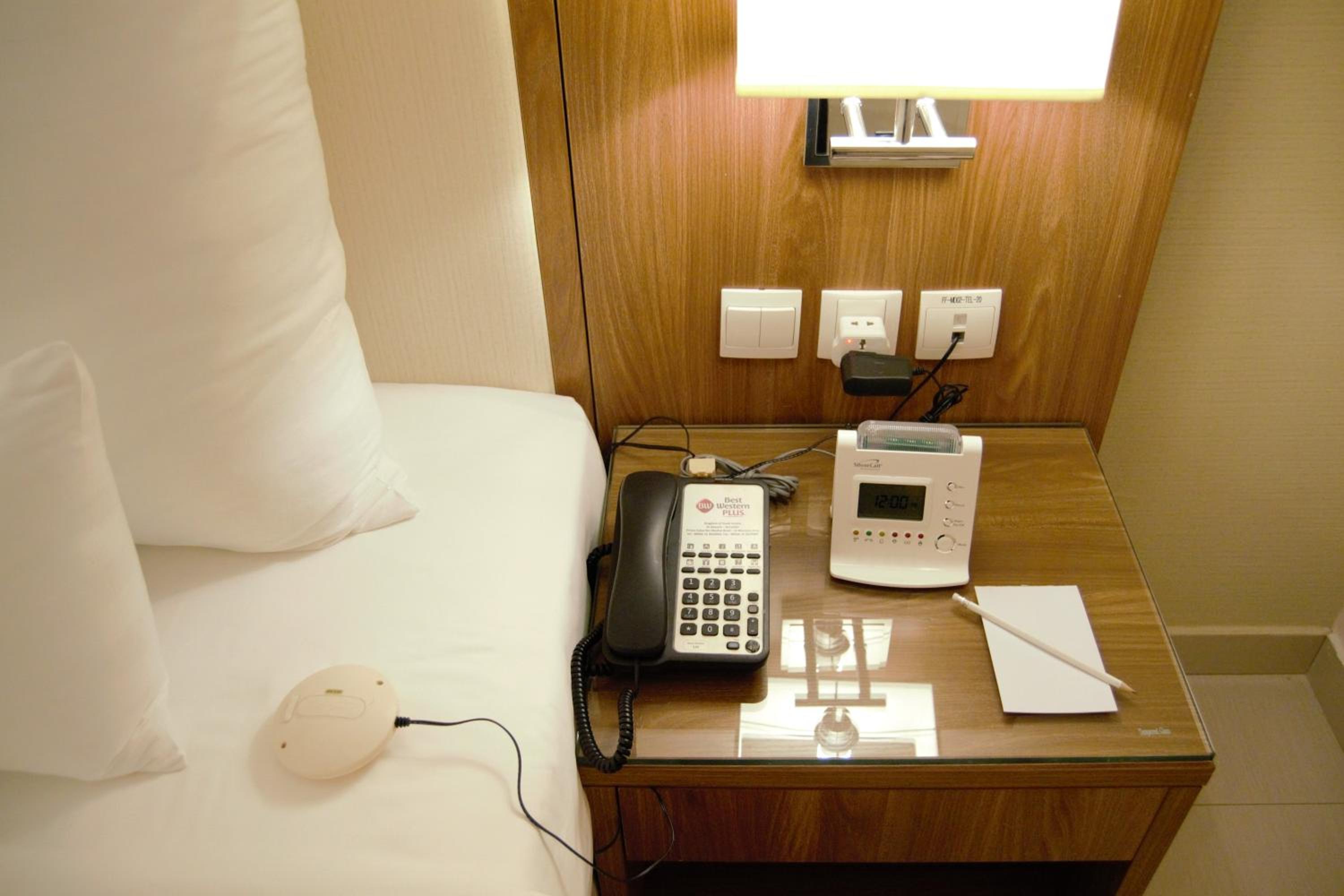 Double Room with City View - Non-Smoking