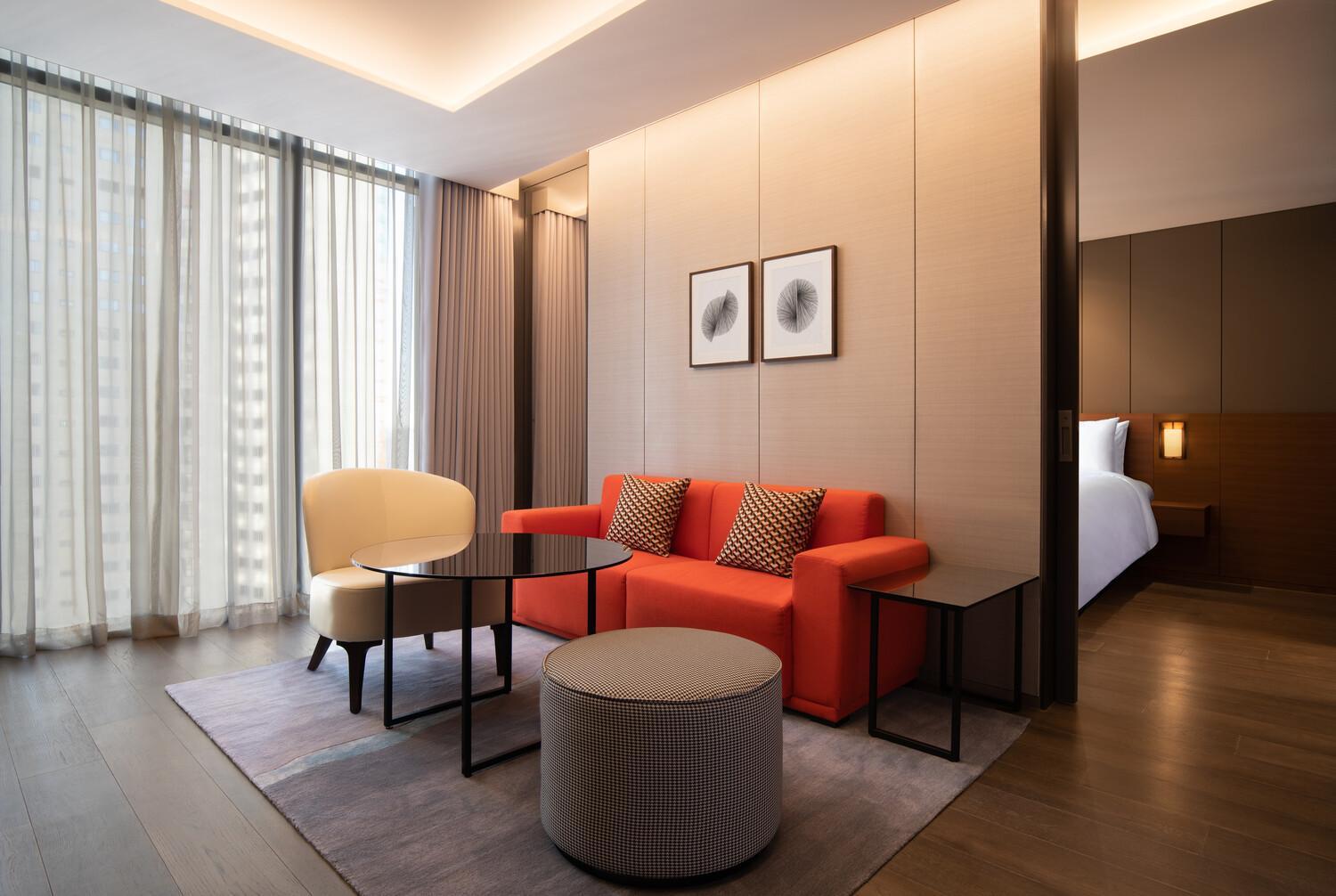 Deluxe King Suite - Photo 2