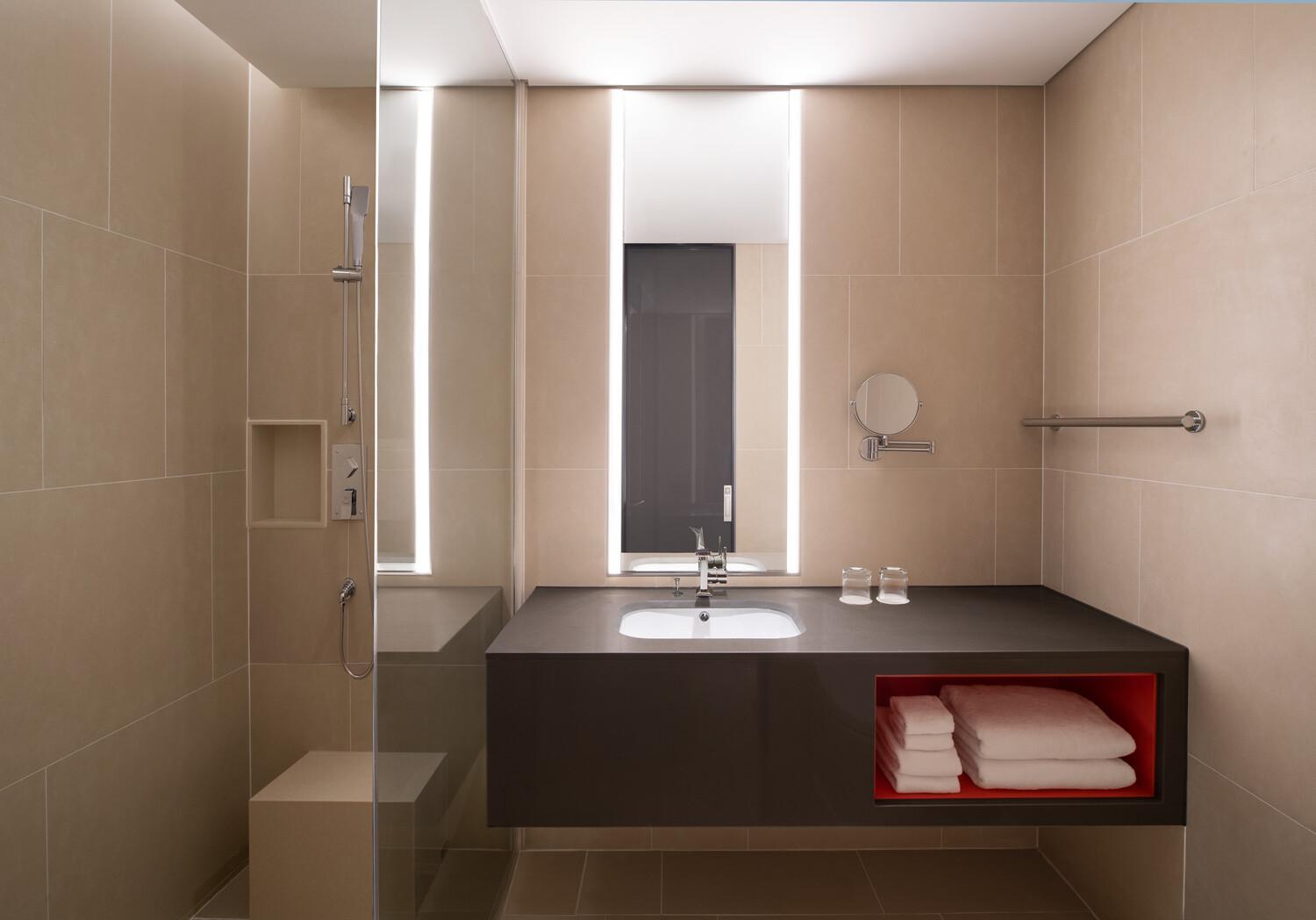 Comfortable, Guest room, 1 King - Photo 7