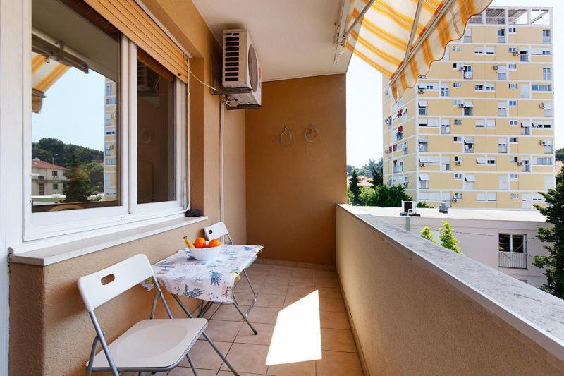 One-Bedroom Apartment - Photo 12