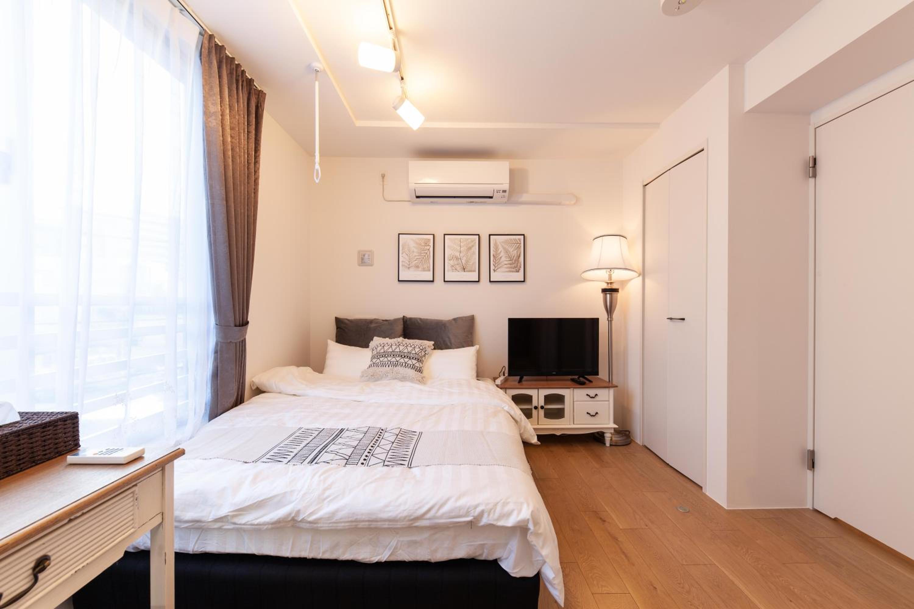 One-Bedroom Apartment photo 3