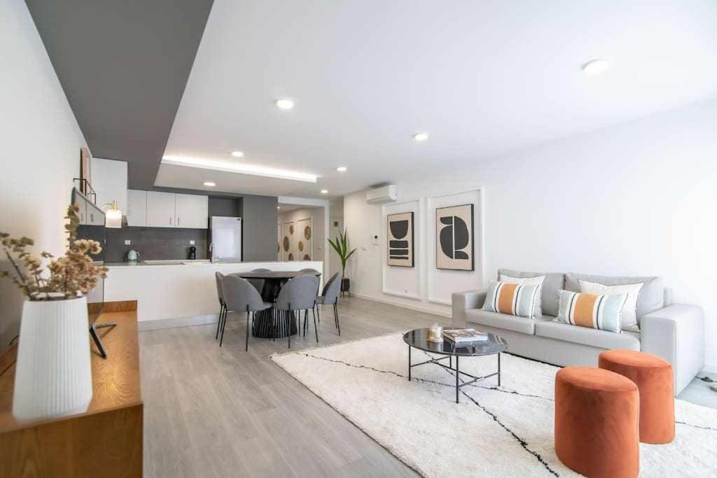 Three-Bedroom Apartment photo 1